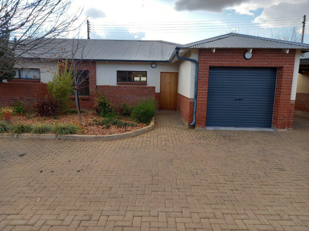 Townhouses for sale in Gariepdam Gariepdam Property