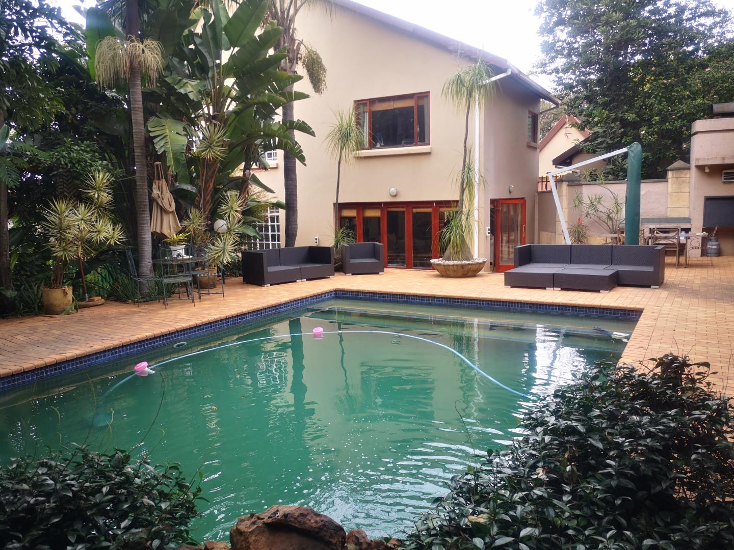 4 Bedroom House for sale in Bryanston 135a Bryanston Drive P24