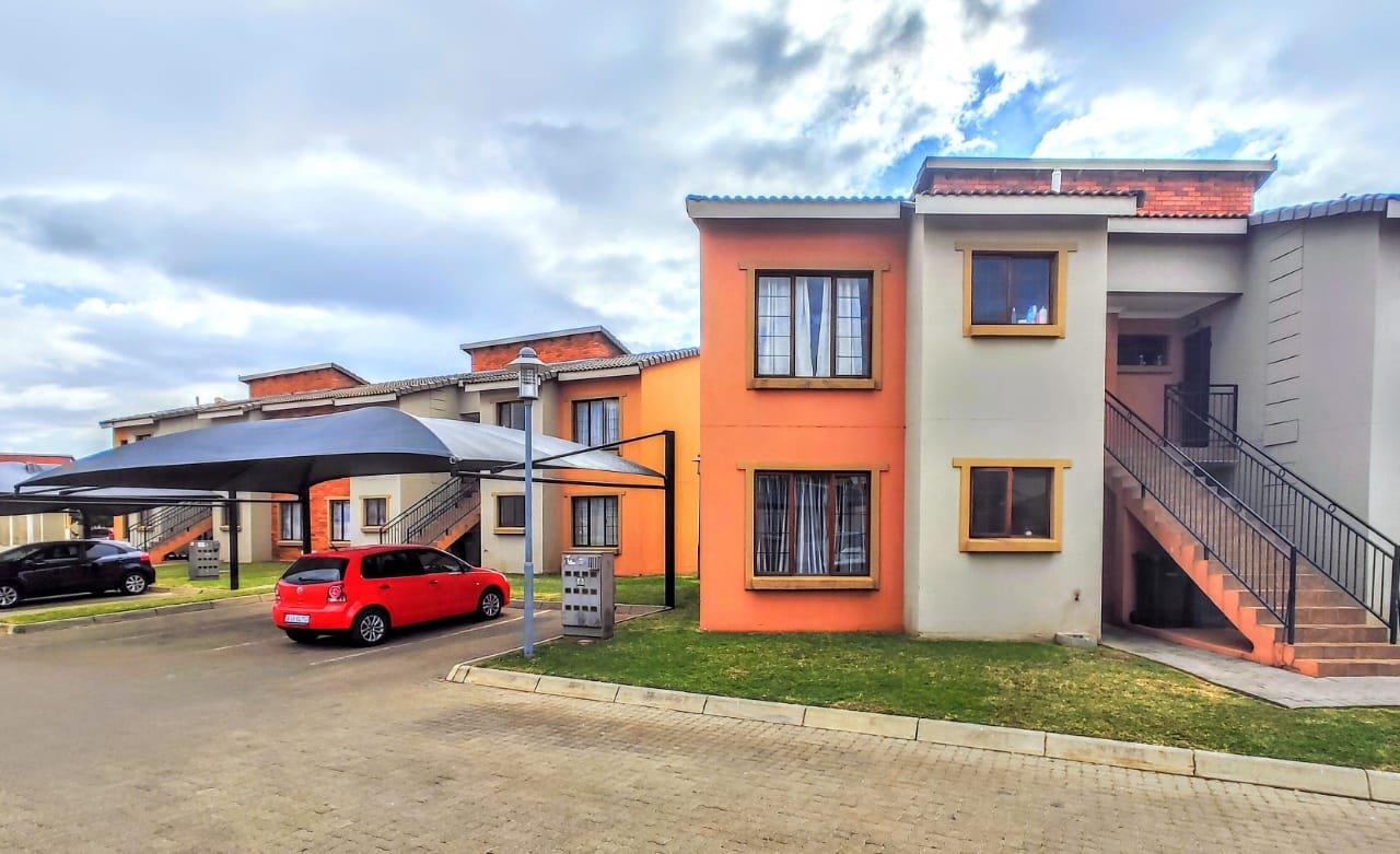2 Bedroom Apartment / flat for sale in Montana Tuine Crimson Manor