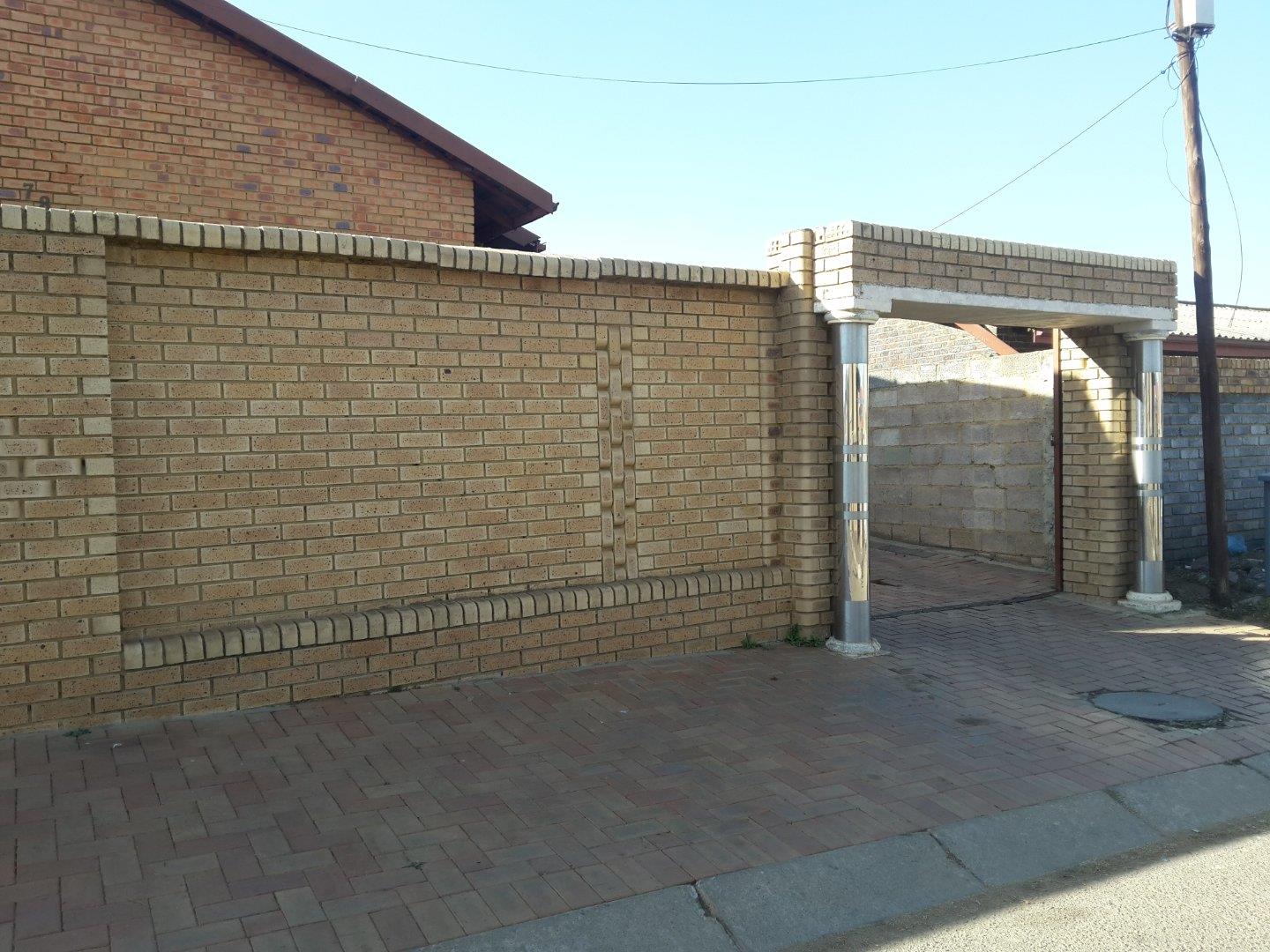 Diepkloof Zone 2 Property Property and houses to rent in Diepkloof