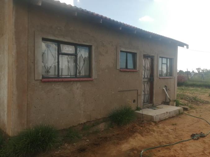 2 Bedroom House for Sale in Osizweni