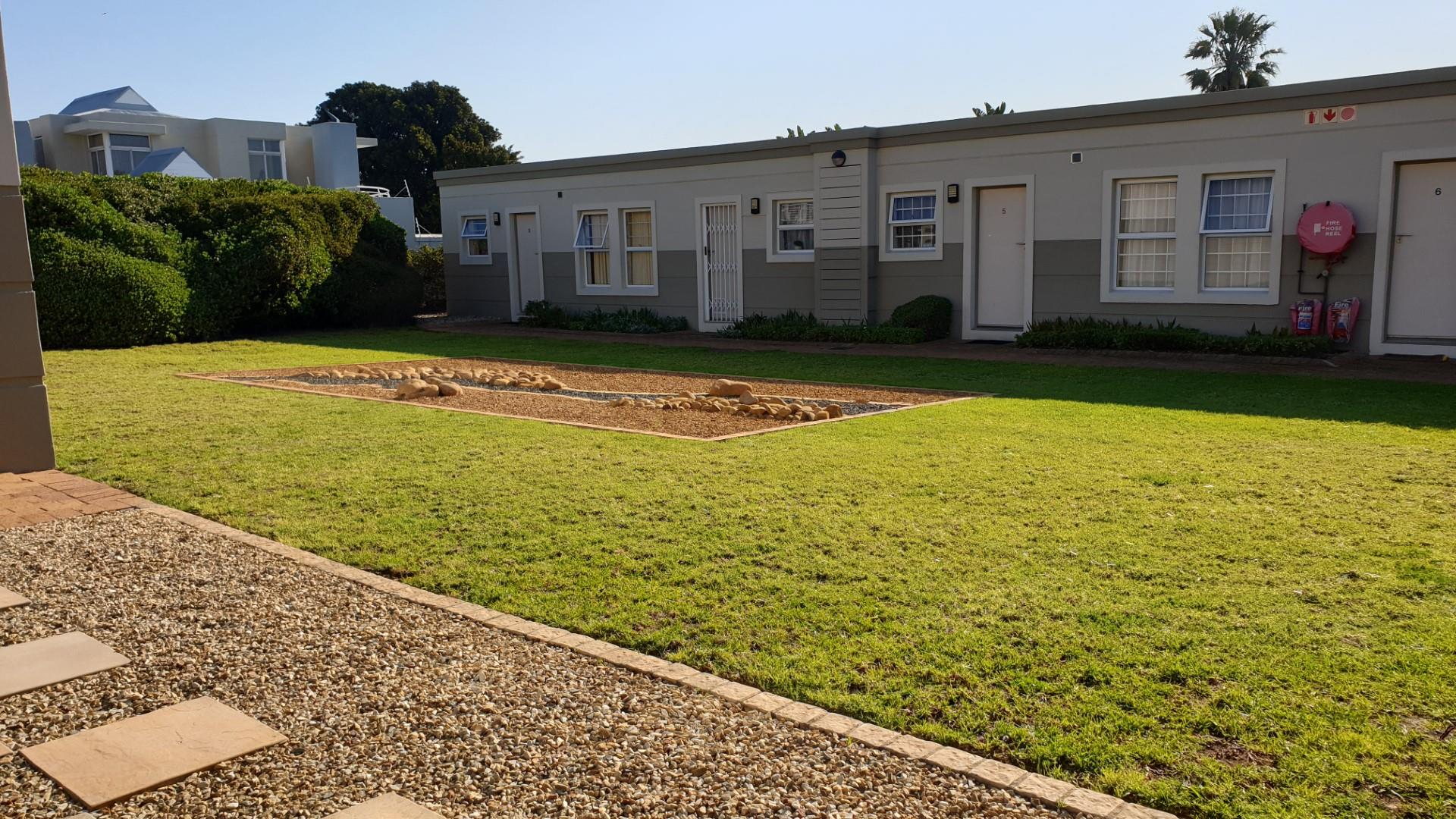 1 Bedroom Apartment / flat for sale in Royal Ascot 47 Grand National