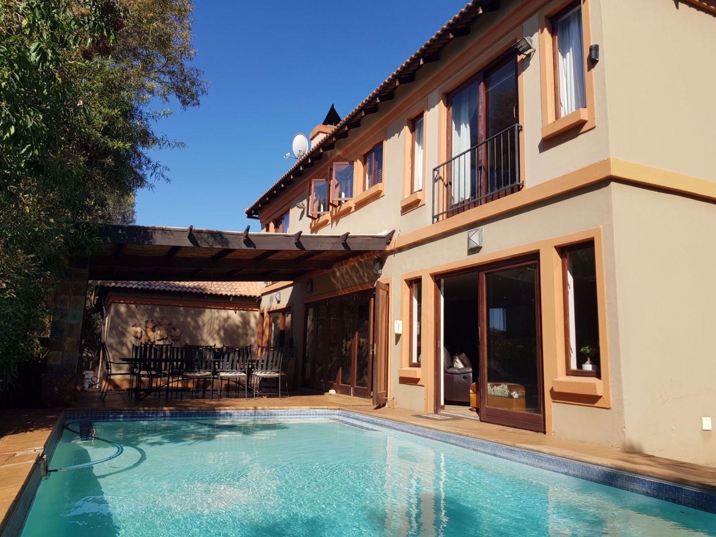 House for sale in Midstream Estate P24112401599