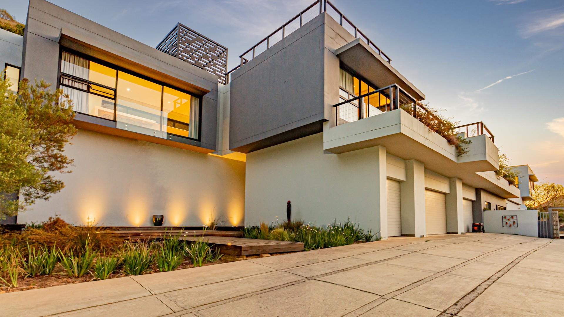 Houghton Estate Property Property and houses for sale in Houghton