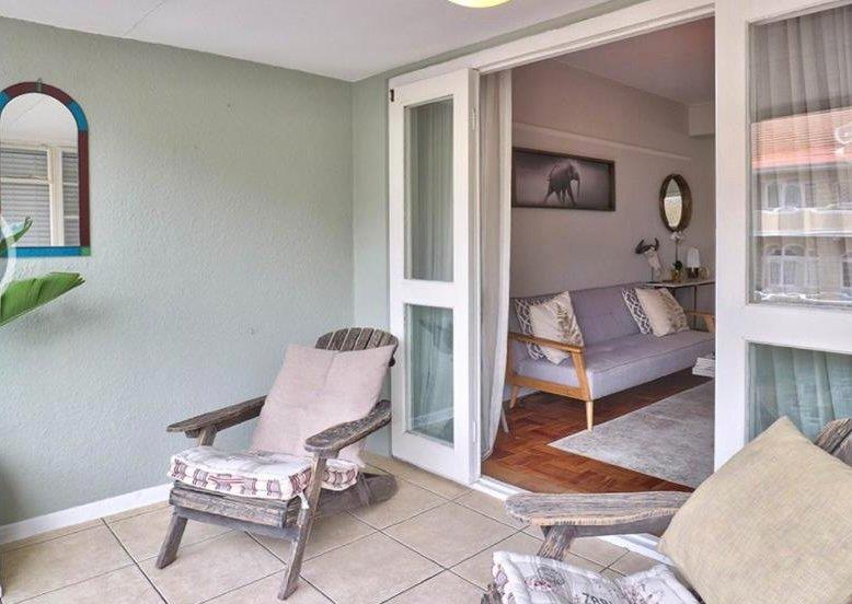 1 Bedroom Apartment / flat for sale in Three Anchor Bay 56 Main Road