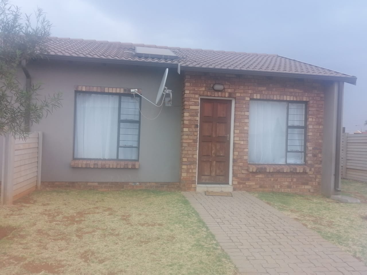 2 Bedroom Townhouse for sale in Dawn Park P24110489245