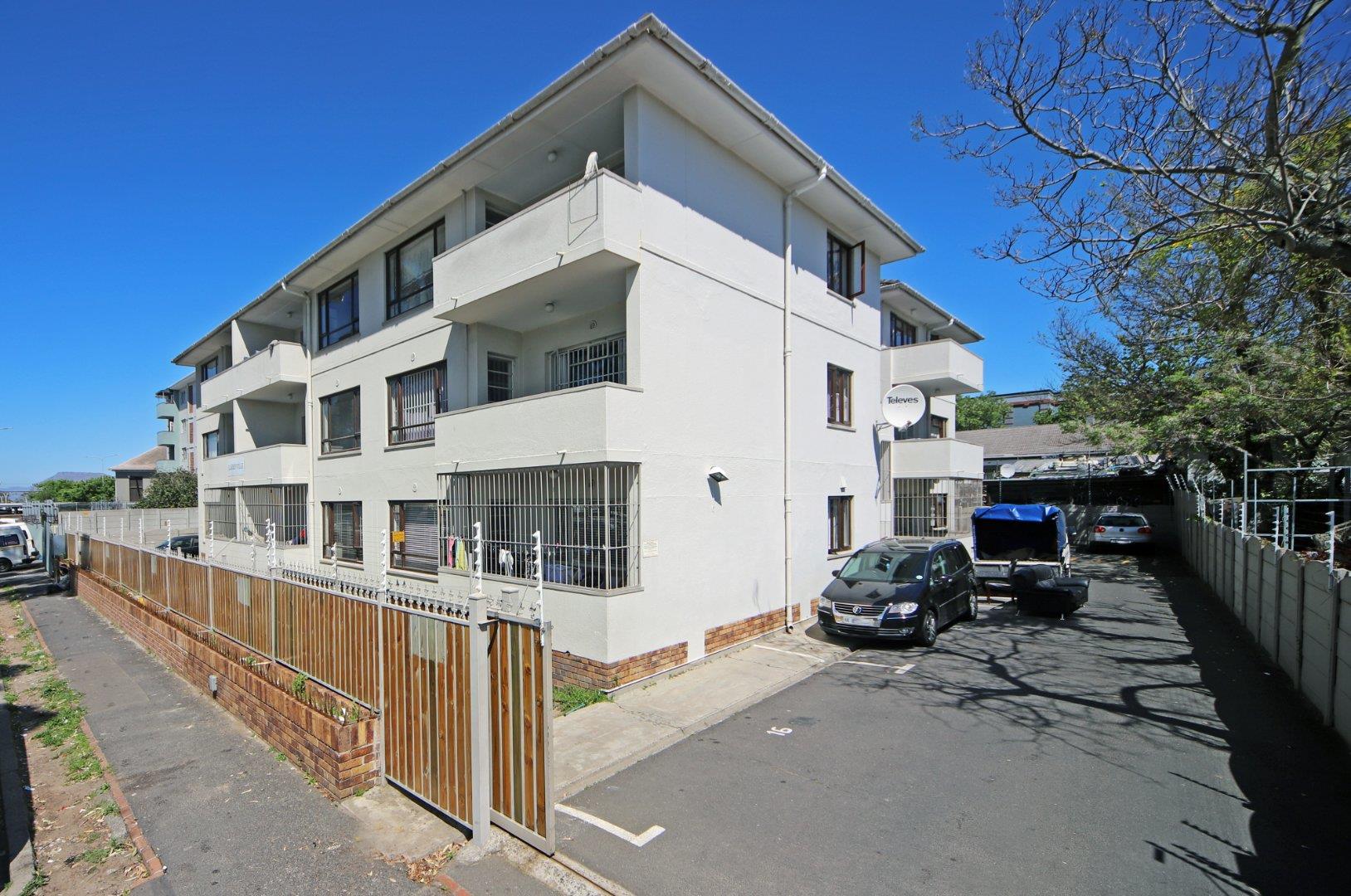 2 Bedroom Apartment / flat for sale in Wynberg P24114072197