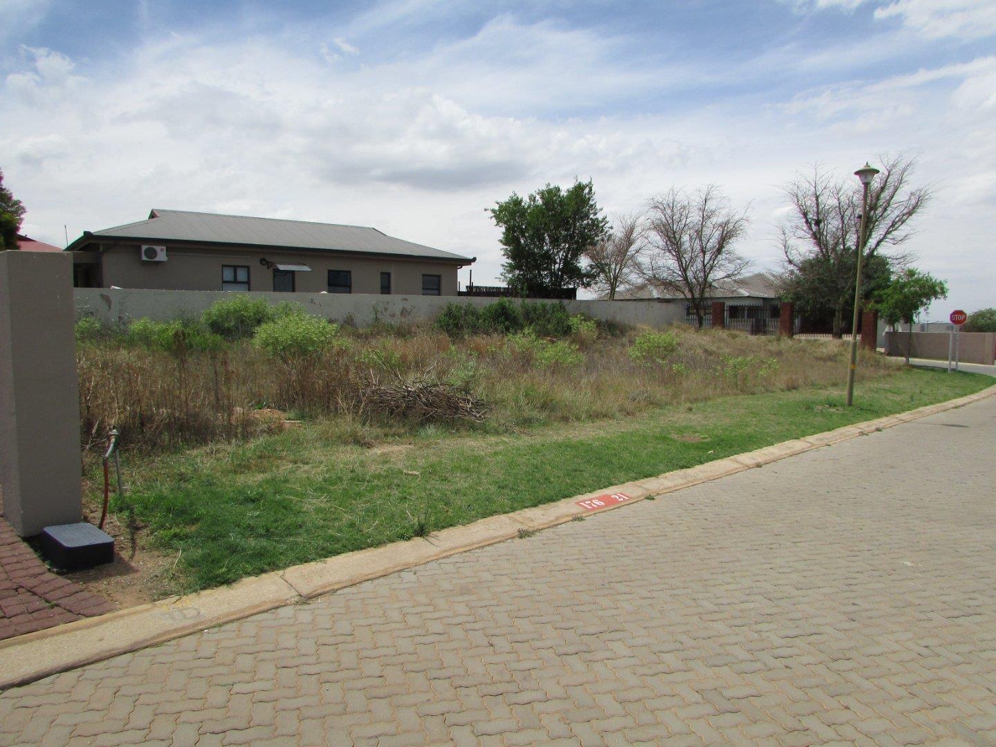 Aquavista Mountain Estate Property Property and houses for sale in