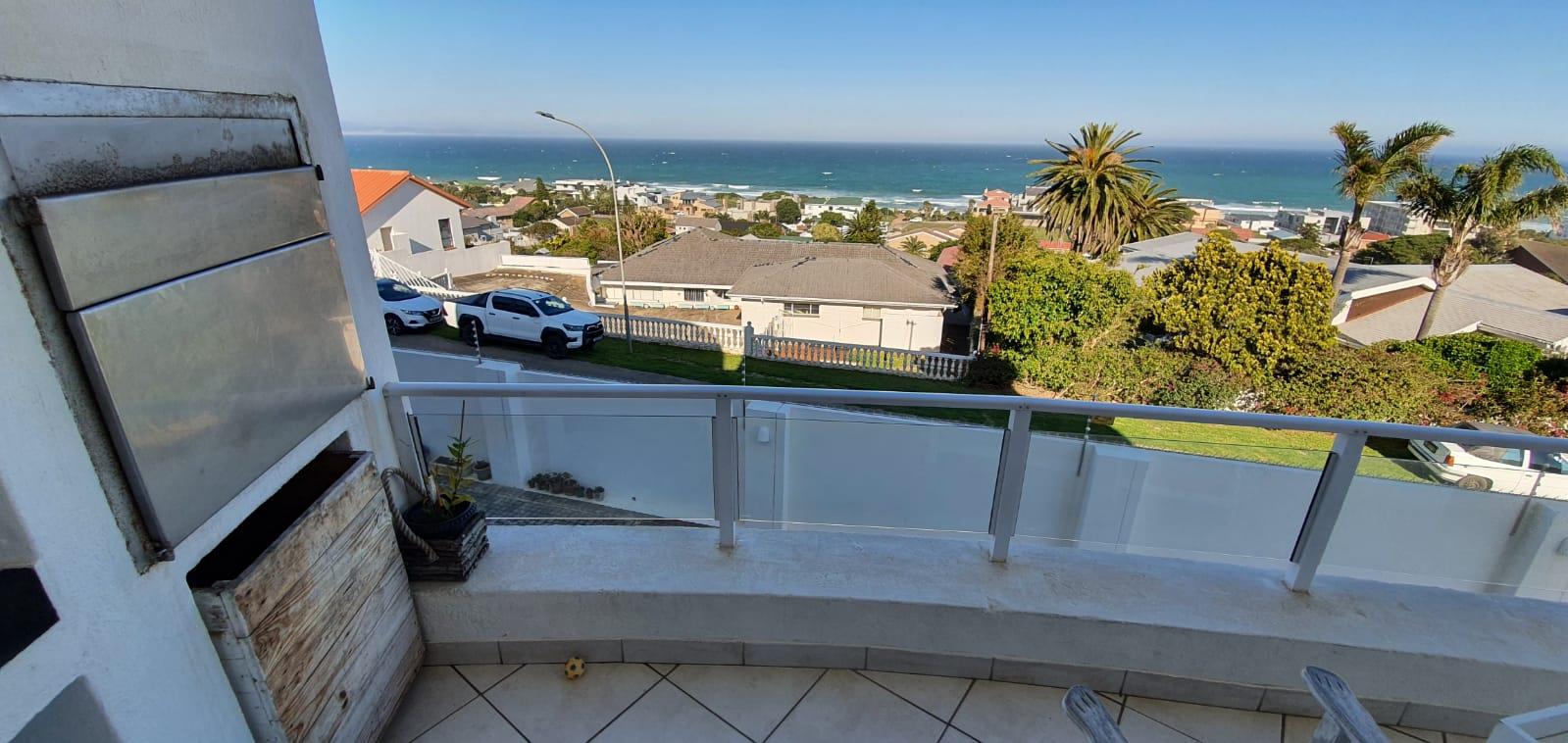 Jeffreys Bay Central Property Property and houses for sale in