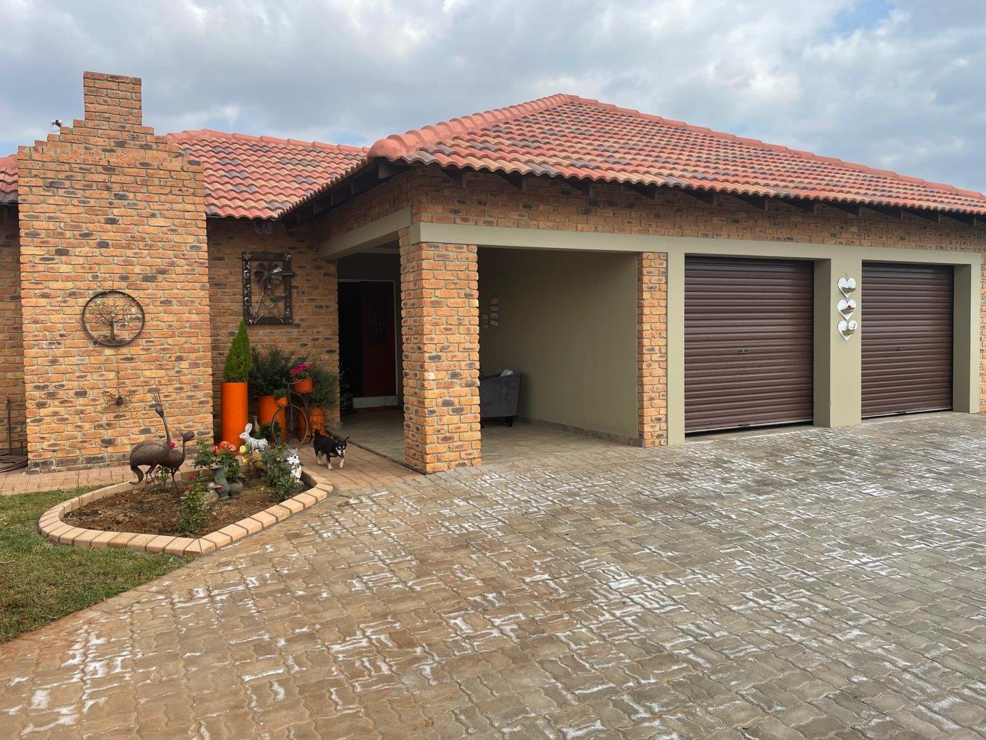 3 Bedroom House for sale in Riversdale P24110604758