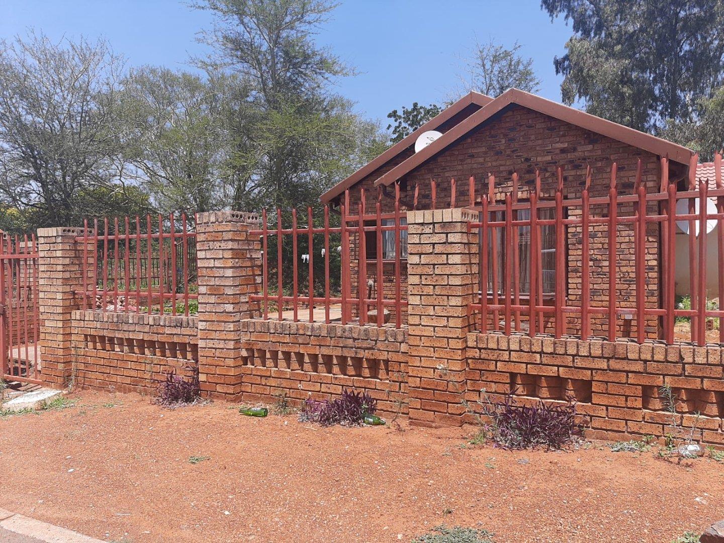 Philip Nel Park Property Houses for sale in Philip Nel Park