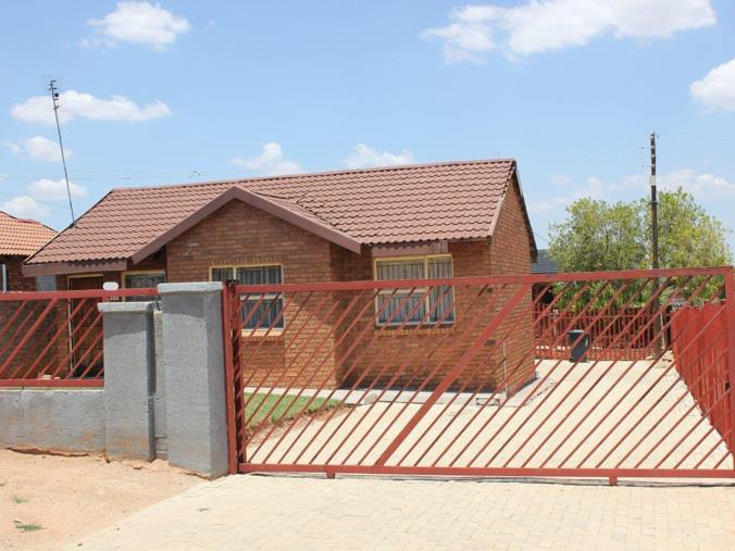 3 Bedroom House for Sale in Mmabatho Unit 14