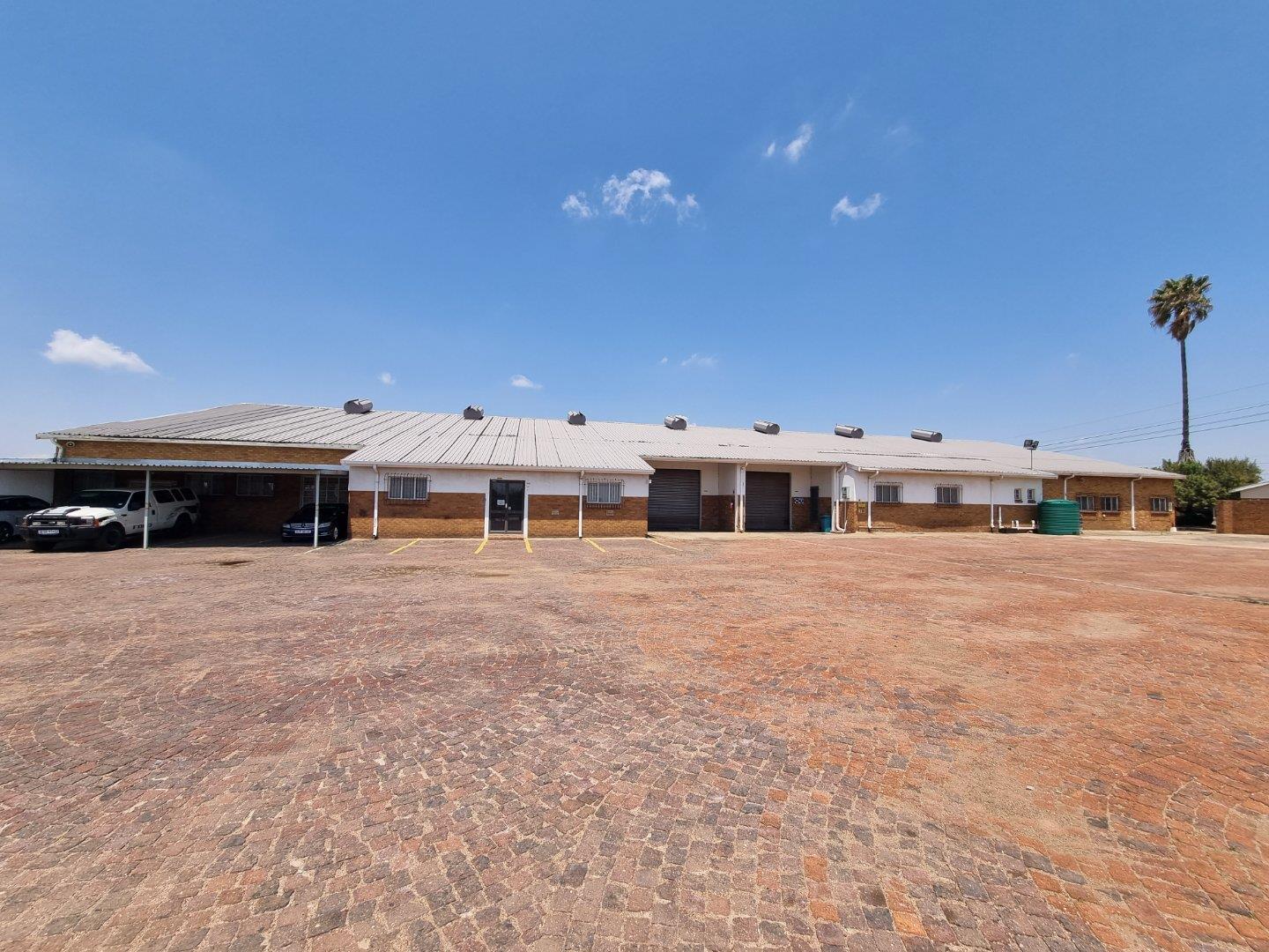 Industrial property to rent in Apex P24106010665