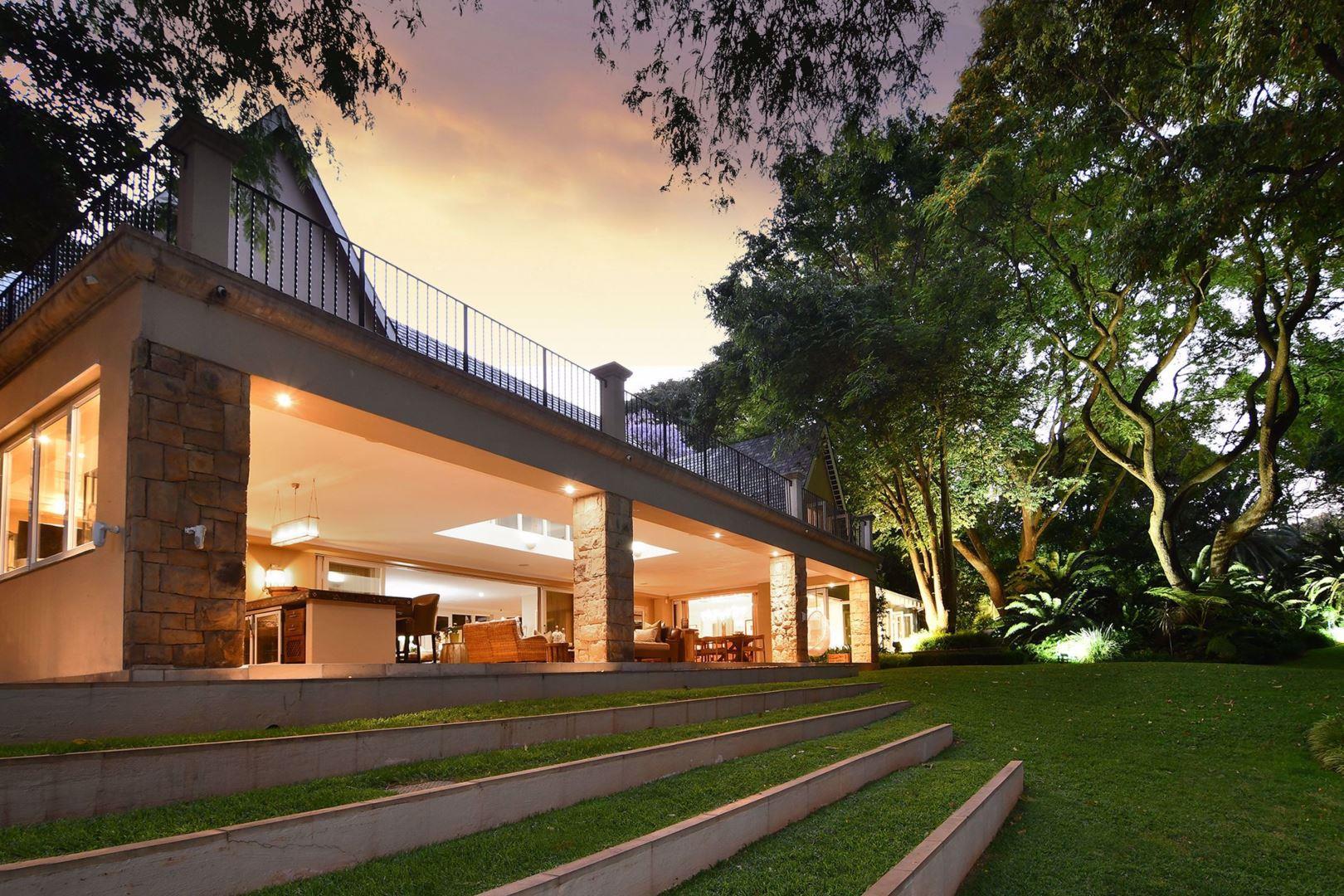 7 Bedroom House for sale in Bryanston P24105668689