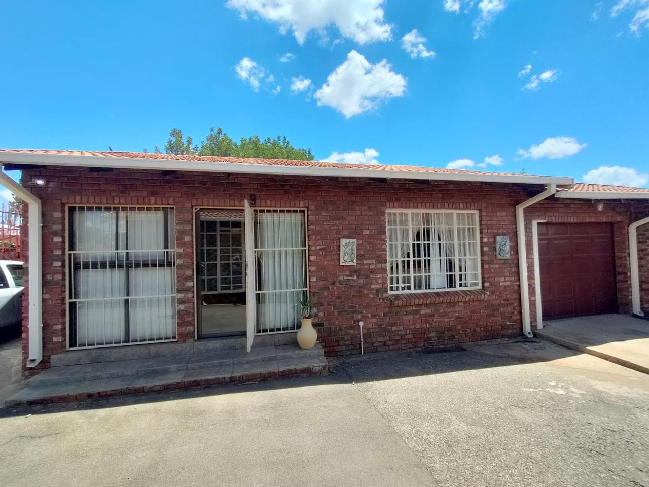 Property and houses for sale in Parys Parys Property