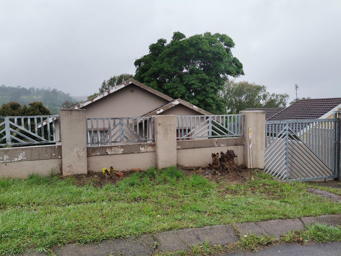 3 Bedroom House for sale in Allandale P24110751041