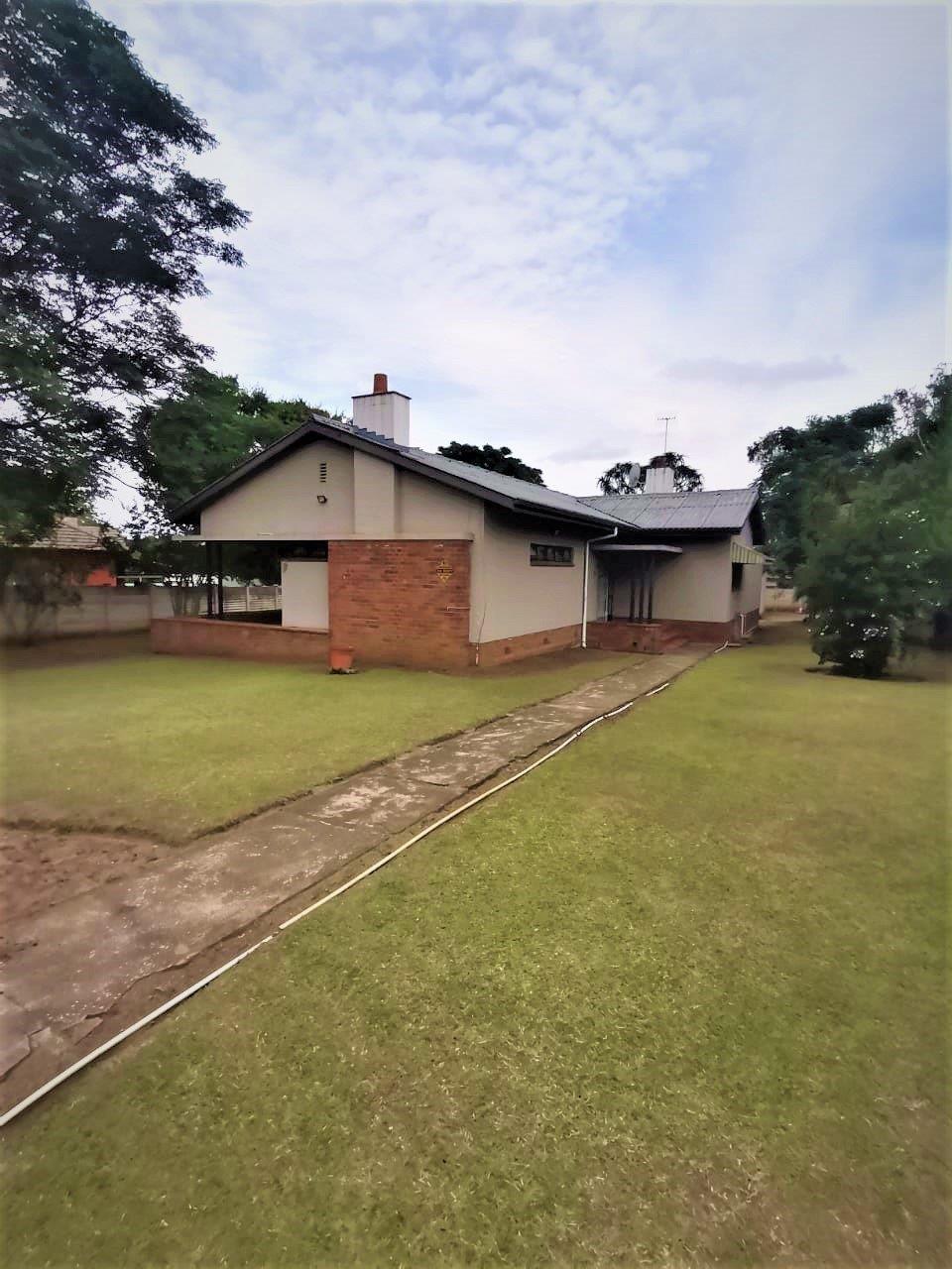 4 Bedroom House for sale in Scottsville P24110767219