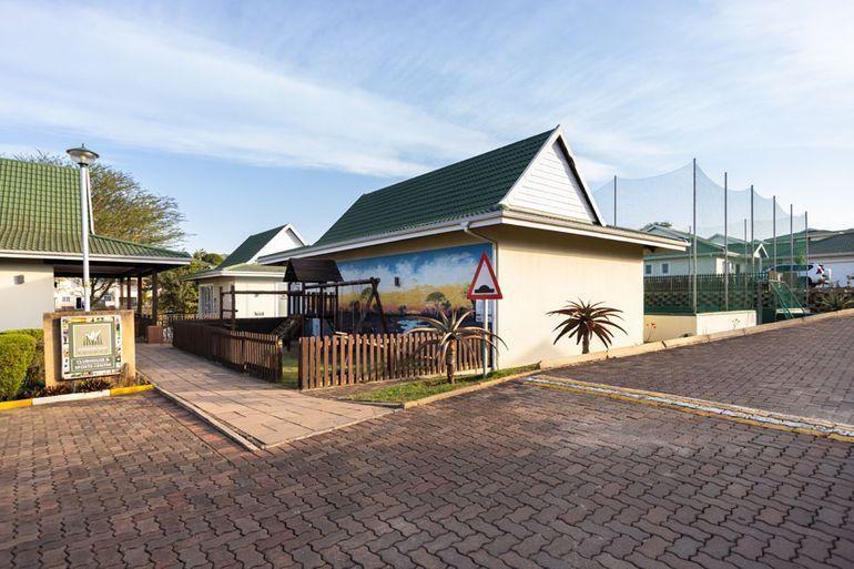 3 Bedroom Townhouse for sale in Edgemount Estate P24111139426