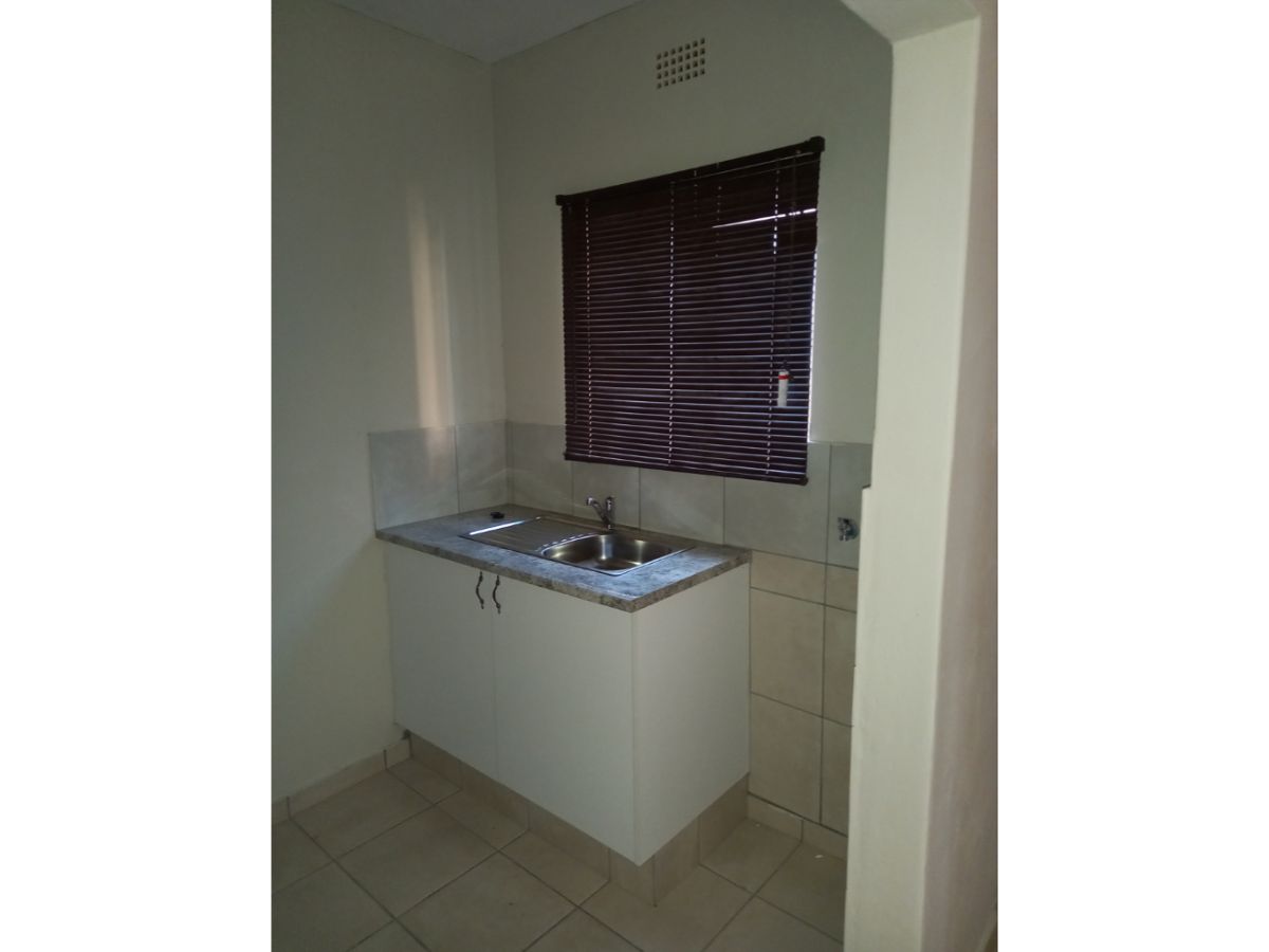 Westdene, Johannesburg Property Apartments / flats to rent in