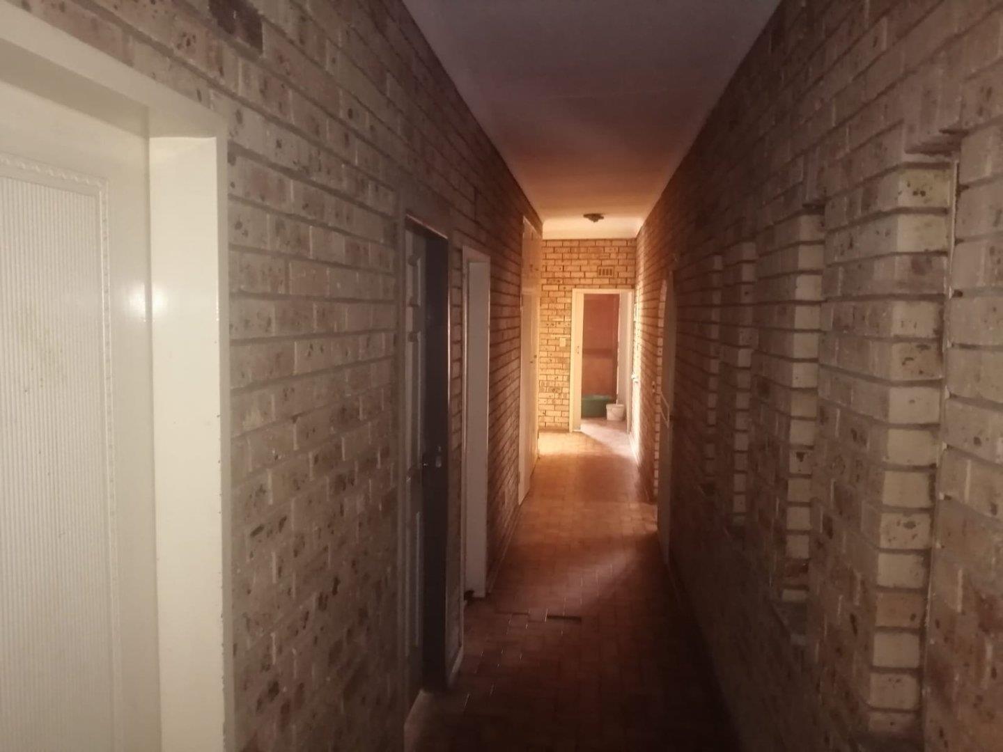 9 Bedroom House for sale in Bedworth Park P24110809582