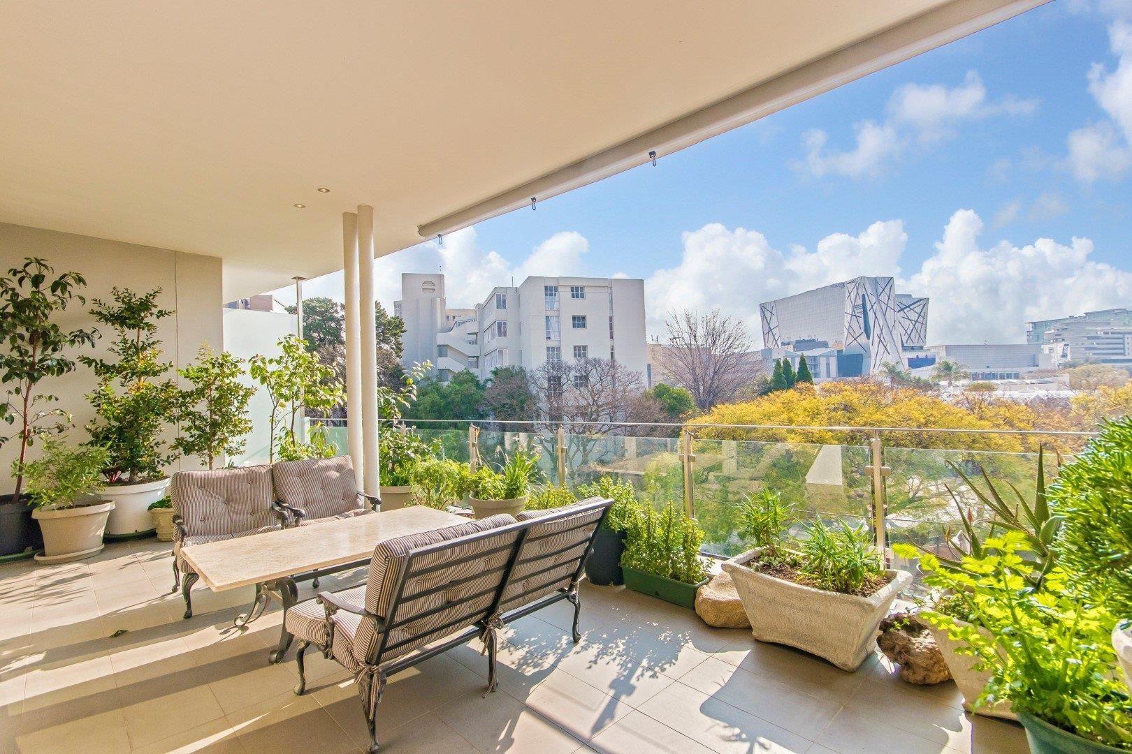 3 Bedroom Apartment / flat for sale in Rosebank P24110369003