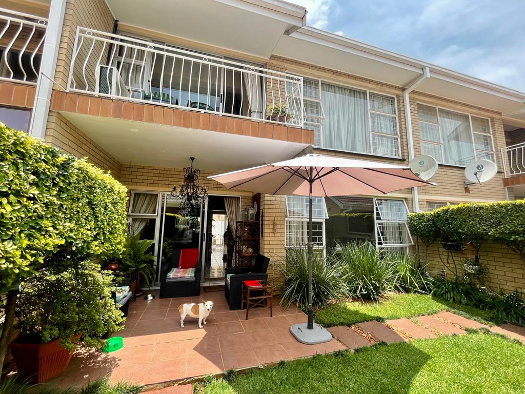 3 Bedroom Townhouse for sale in Three Rivers Proper P24110826542