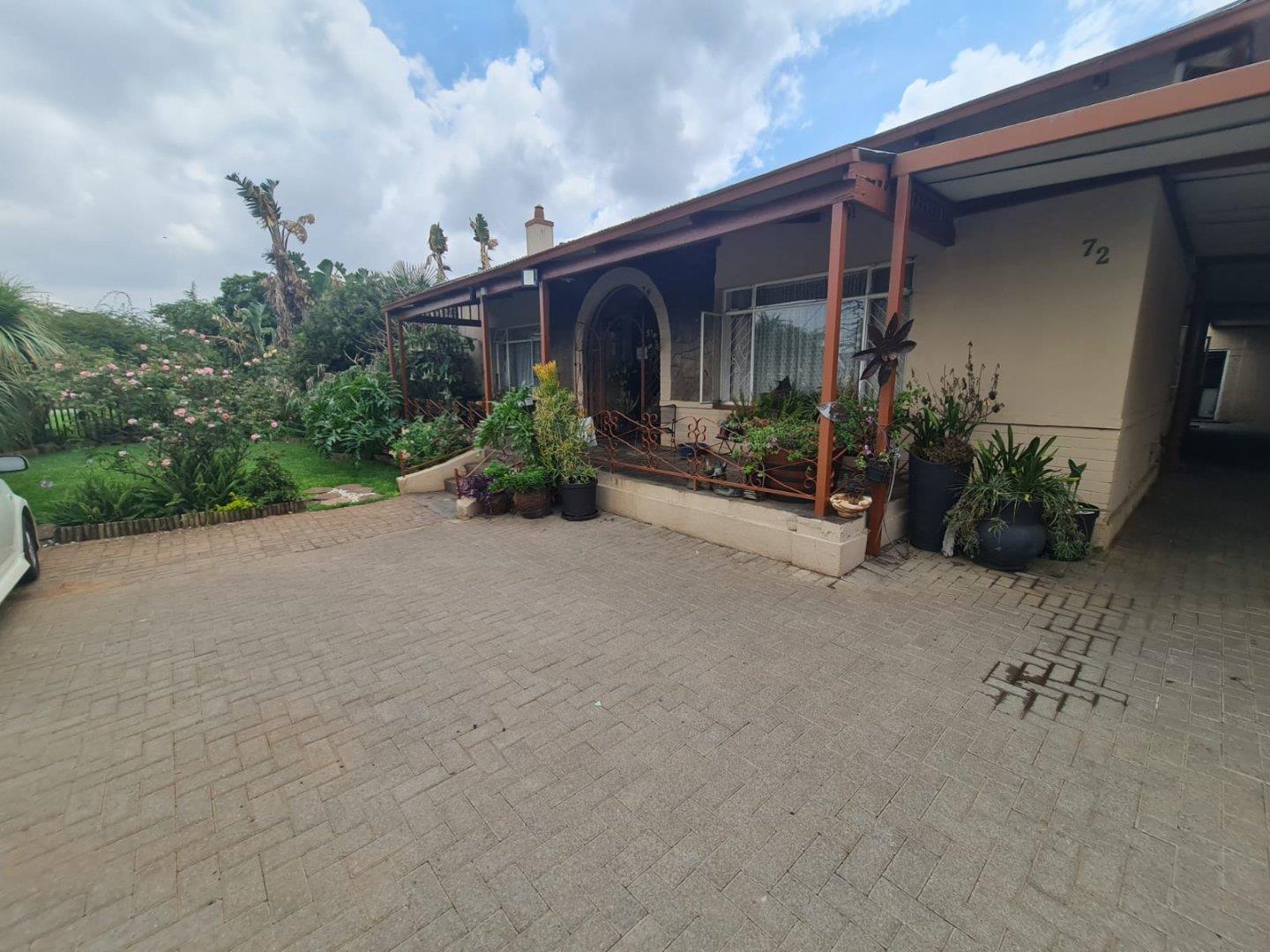 4 Bedroom House for sale in Randfontein Central P24110827509