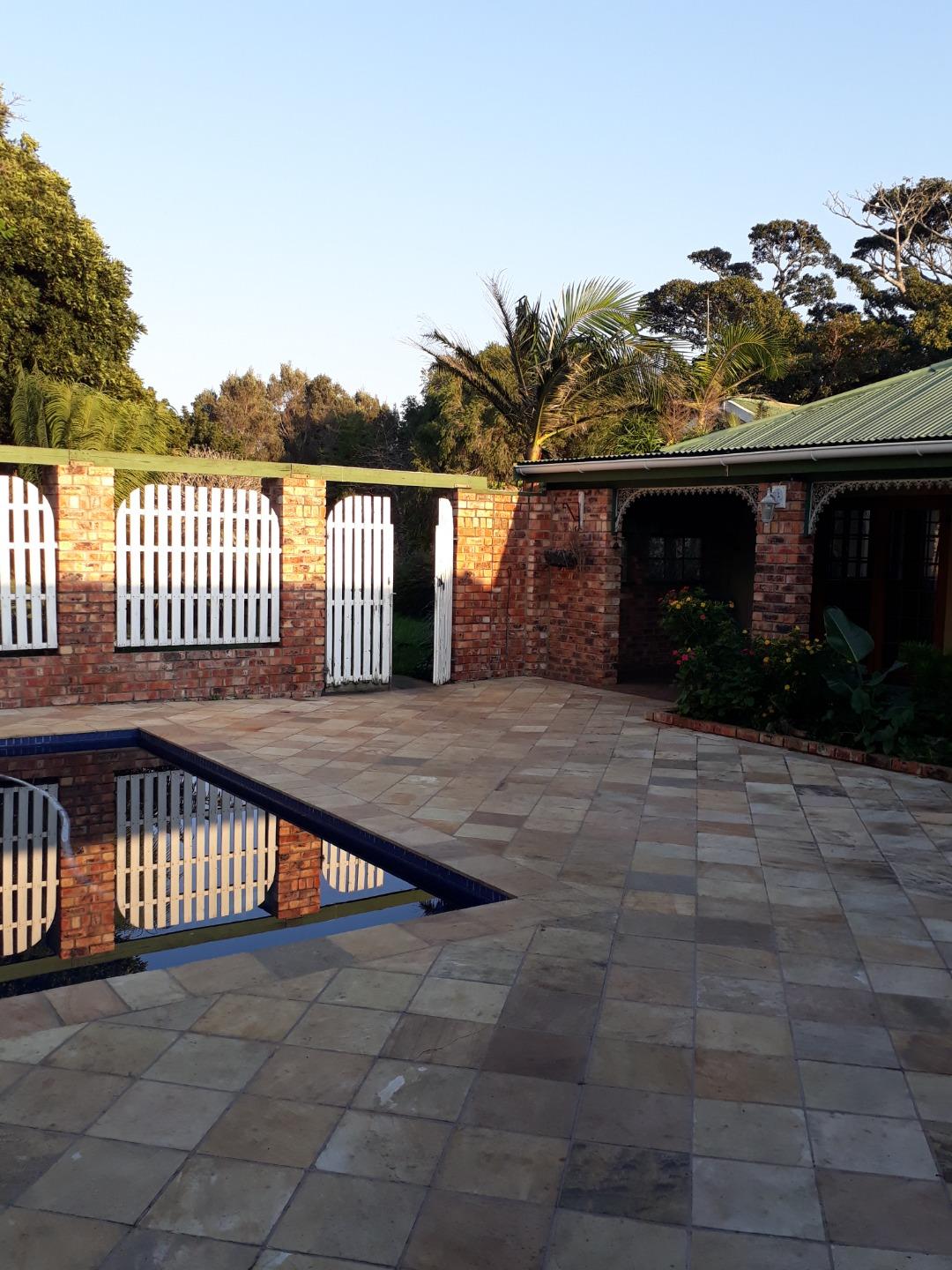 Kidds Beach Property Property and houses to rent in Kidds Beach