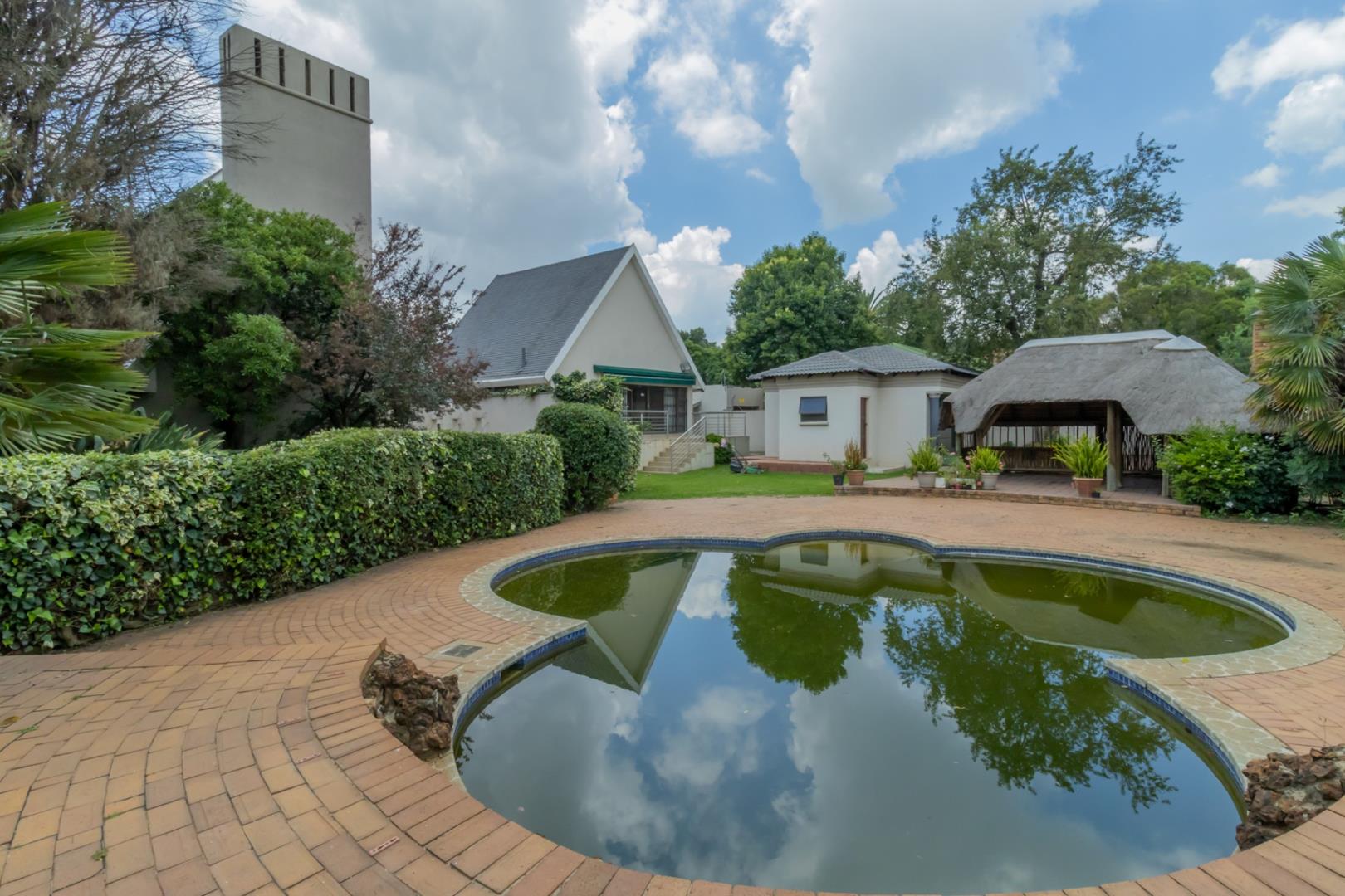 4 Bedroom House for sale in Selcourt P24110842657