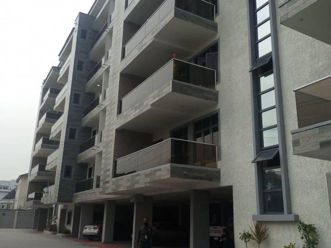 3 Bedroom Apartment / Flat to Rent in Ikoyiobalende