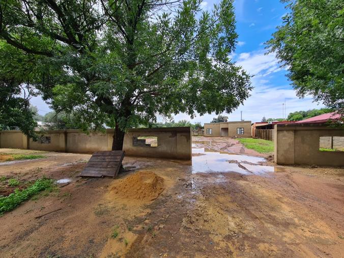 1 Bedroom House for Sale in Three Rivers