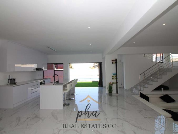 3 Bedroom House for Sale in Dolphin Beach