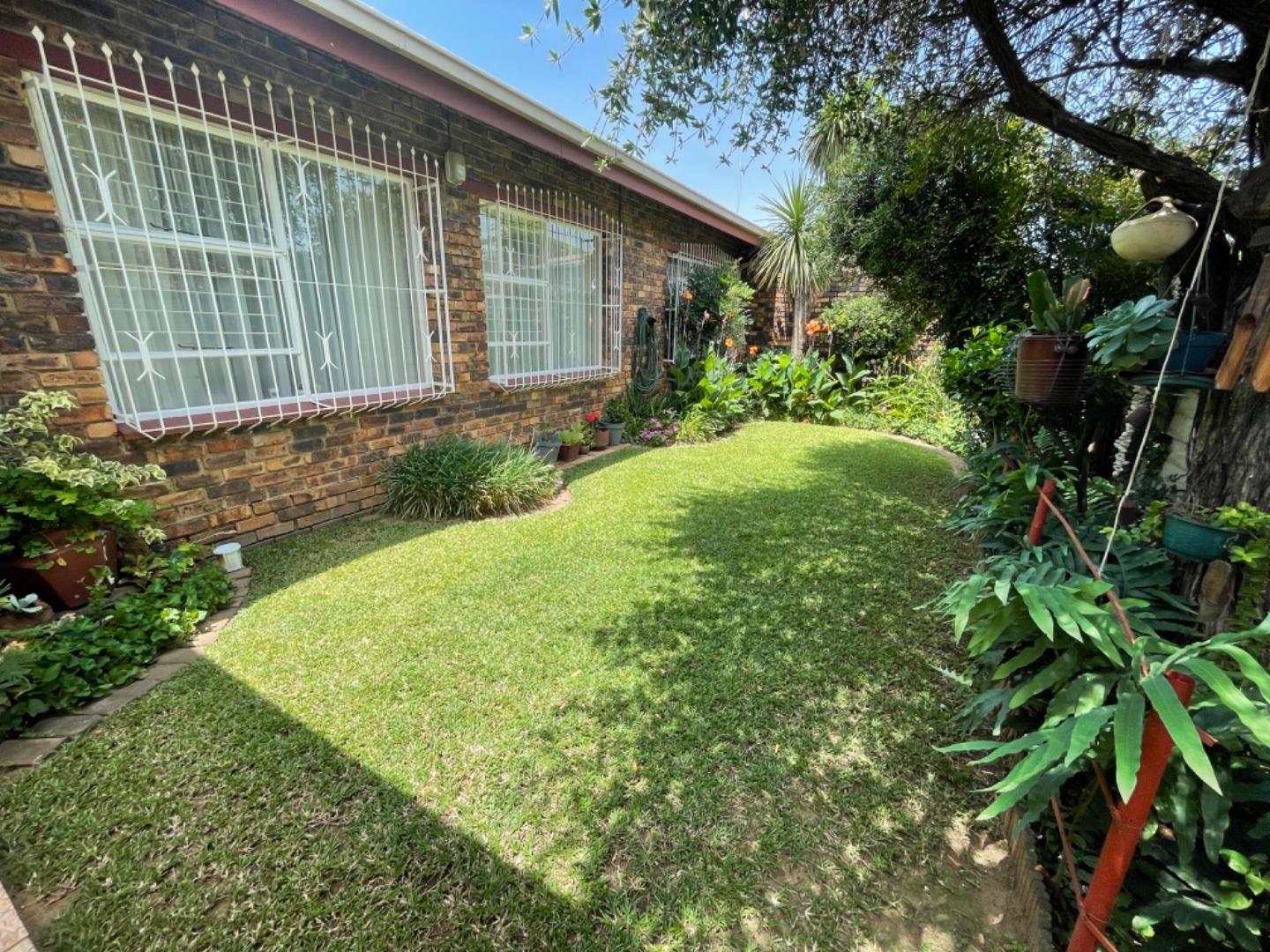 Flora Gardens Property Property and houses for sale in Flora Gardens Page 2