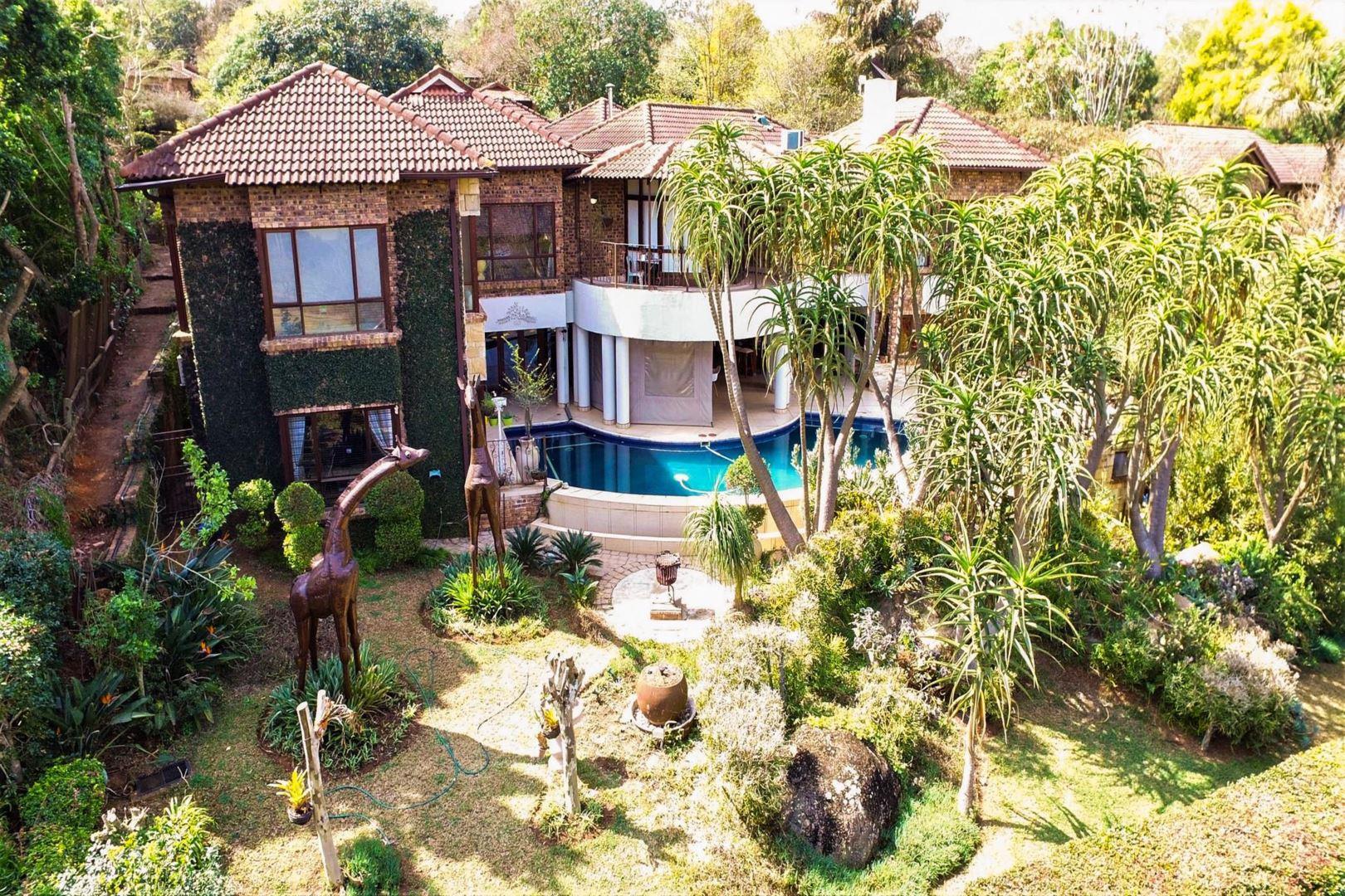 6 Bedroom House for sale in White River Country Estate 7 St Andrews Place P24108959356