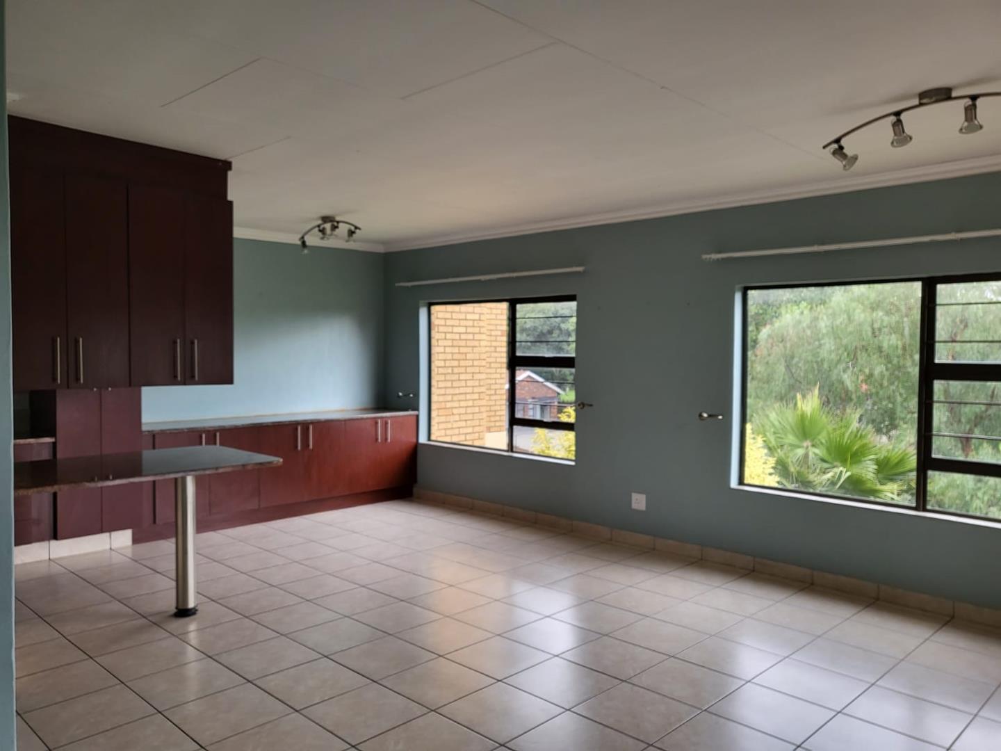 Farrarmere Property Apartments / flats to rent in Farrarmere