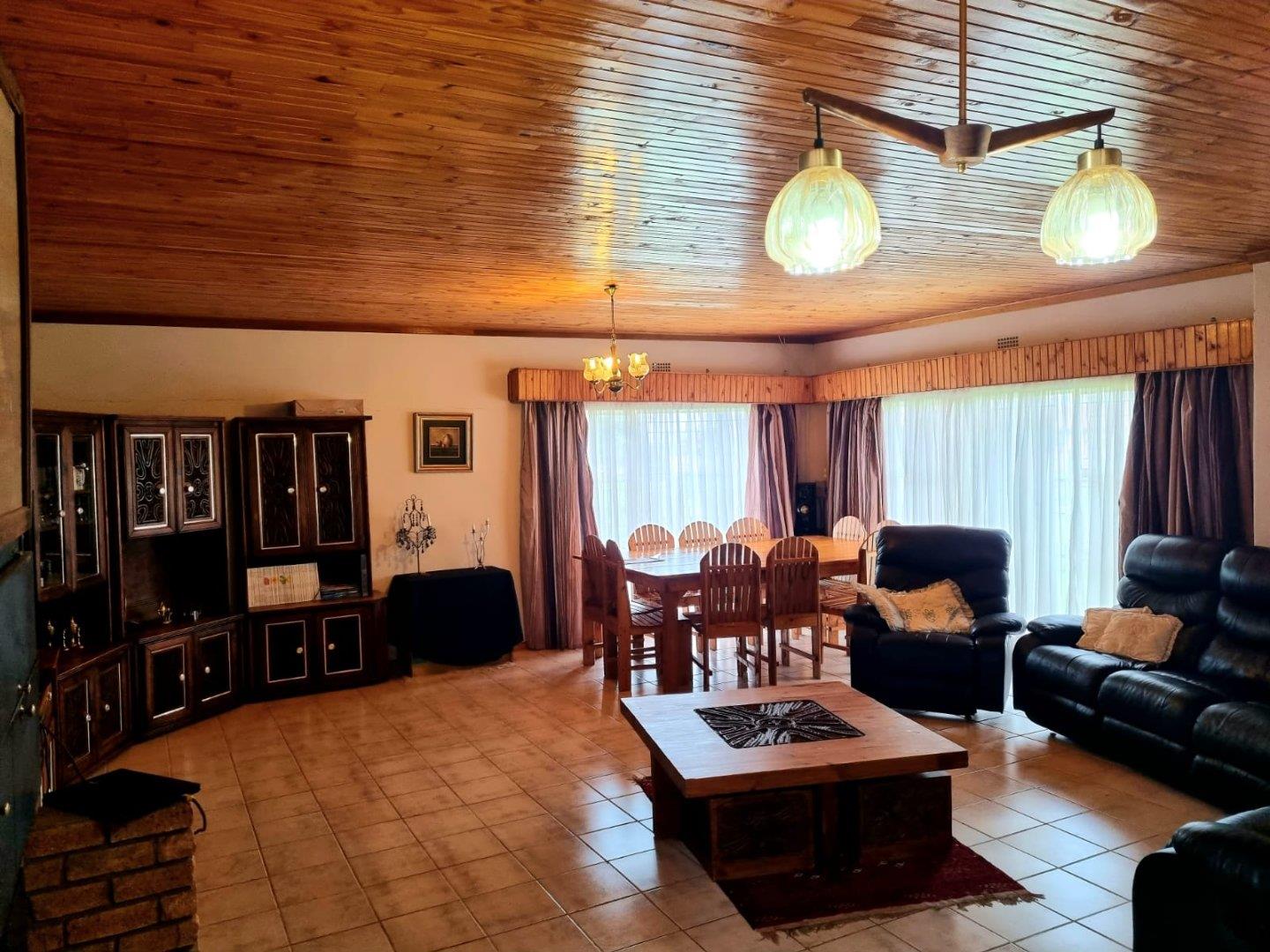 4 Bedroom House for sale in El Toro Park P24110904350