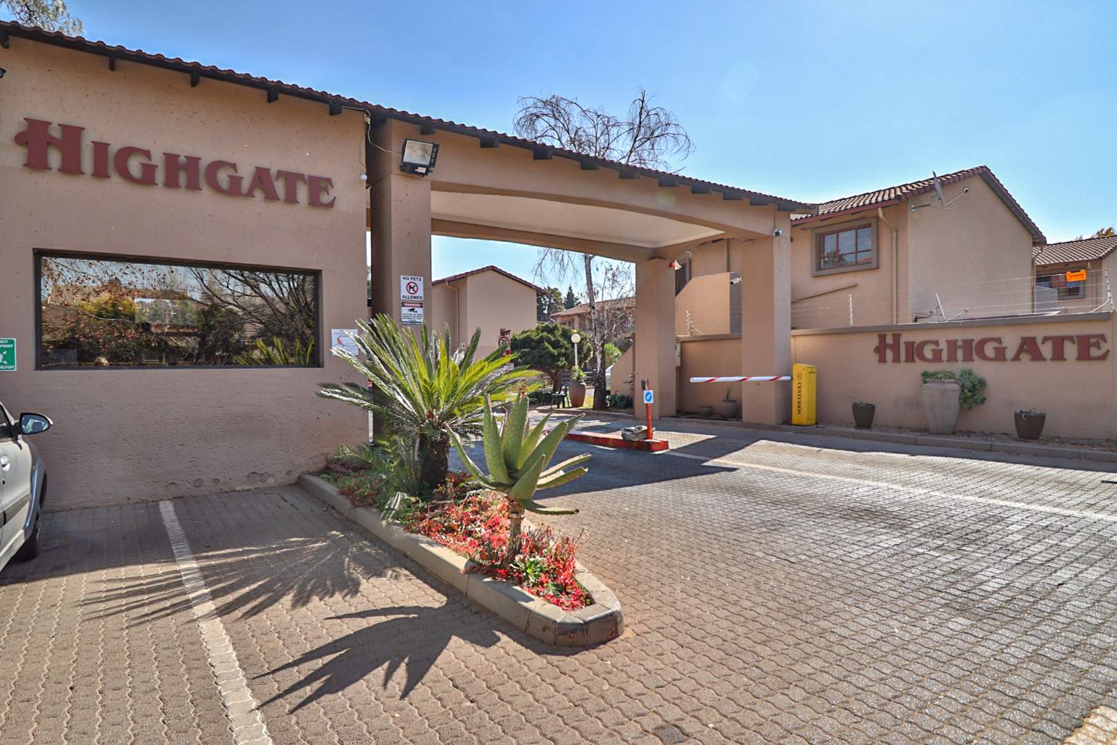 2 Bedroom Apartment / flat for sale in Lakefield 10 Sunny Rd P24