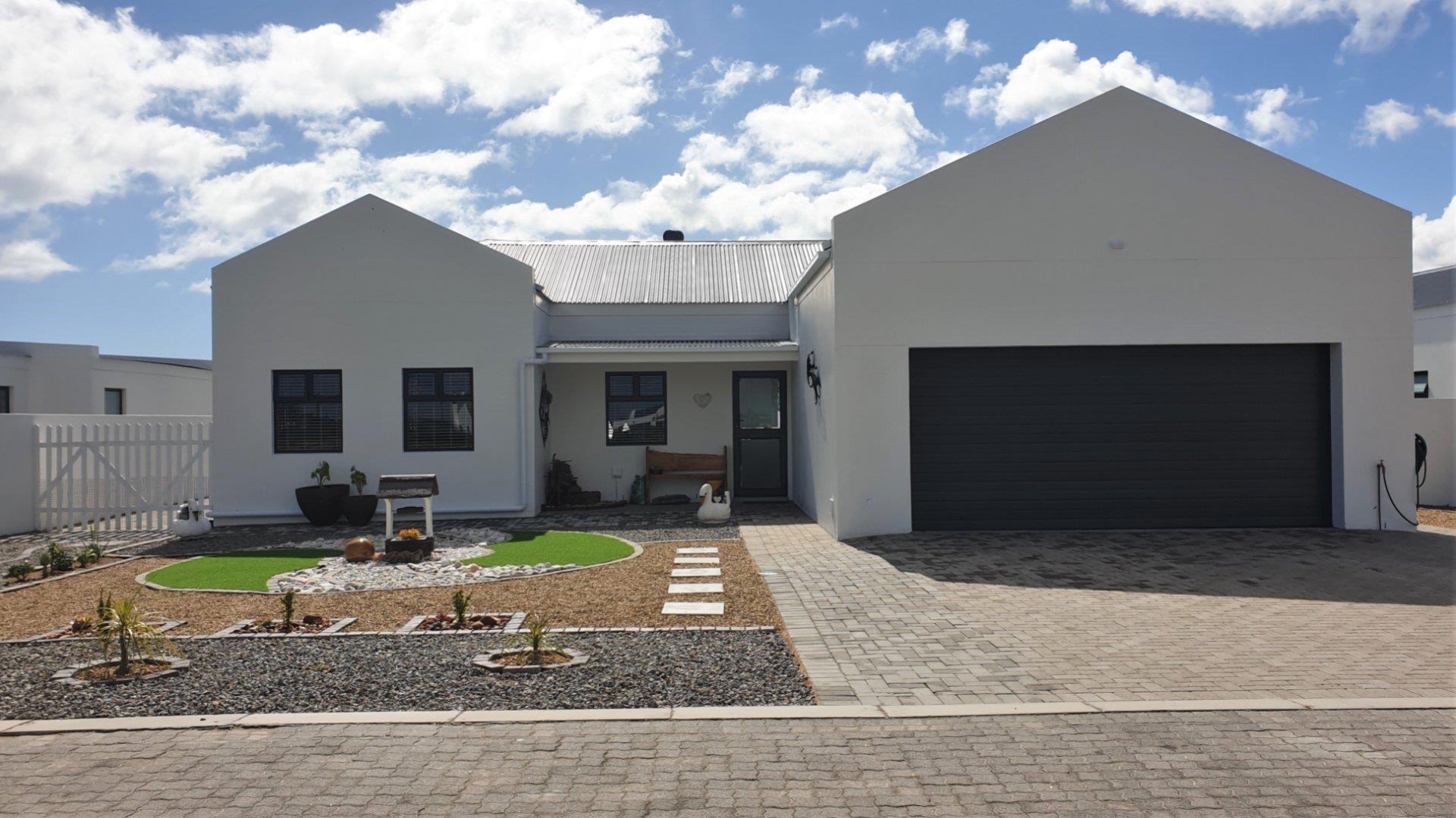 3 Bedroom House for sale in Laaiplek 15 Drawwertjie Street, Atlantic Sands Estate South P24