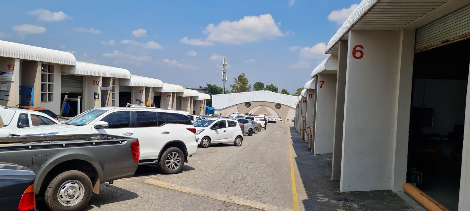 Industrial property to rent in Halfway House P24110970295