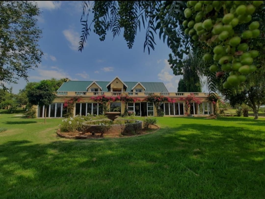 6 Bedroom House for sale in Blue Saddle Ranches P24110978945