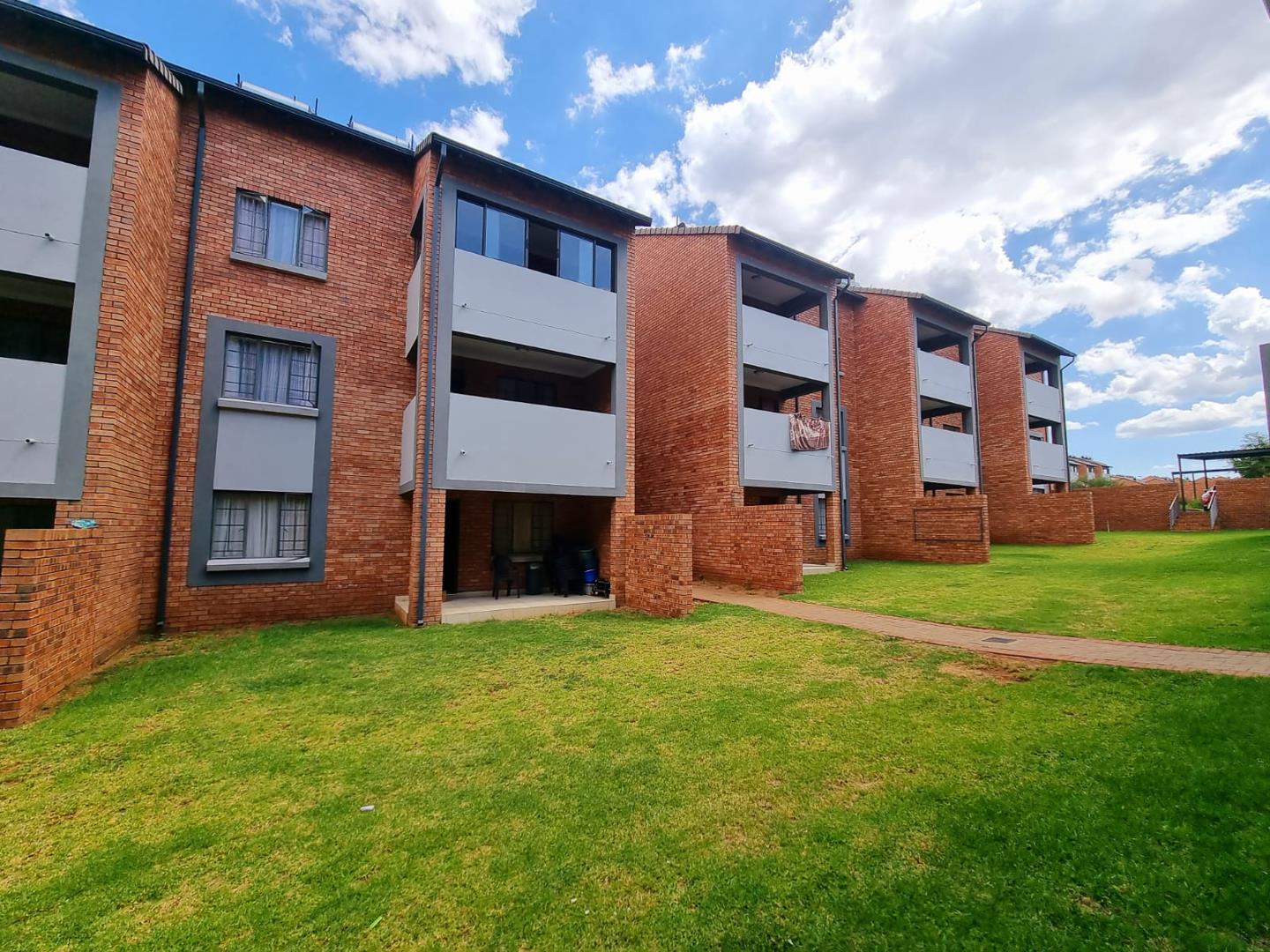 2 Bedroom Apartment / flat to rent in Sagewood 61 Mozart Lane P24