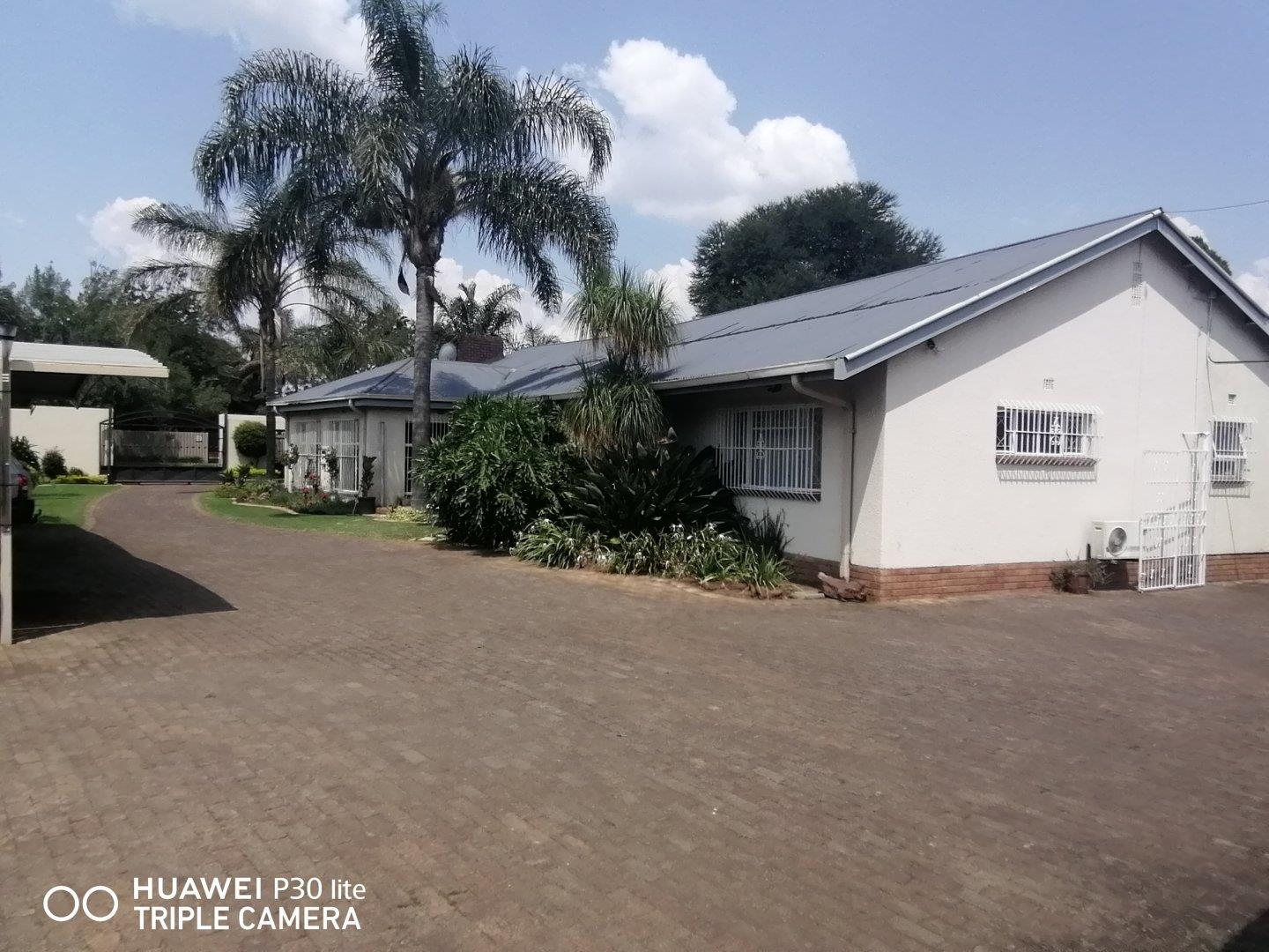 Witbank Ext 10 Property Property and houses for sale in Witbank Ext