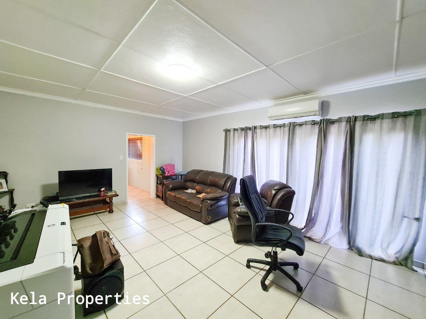 3 Bedroom House to rent in Tarlton P24111007851