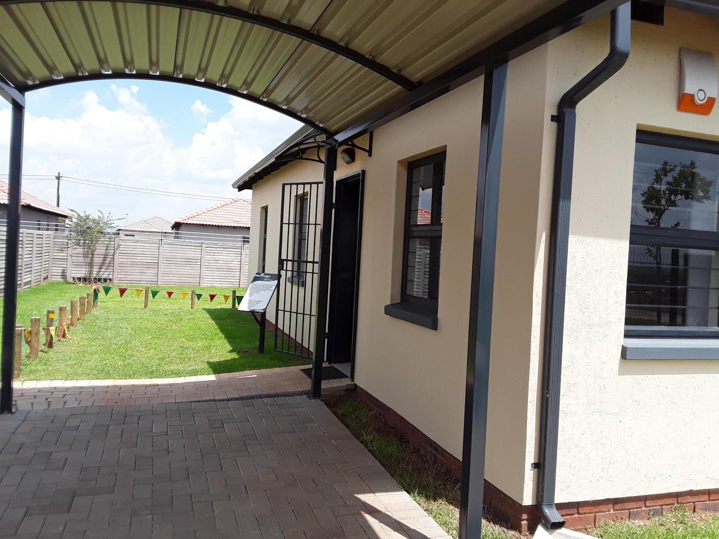 3 Bedroom House for sale in Dobsonville Gardens P24111593897