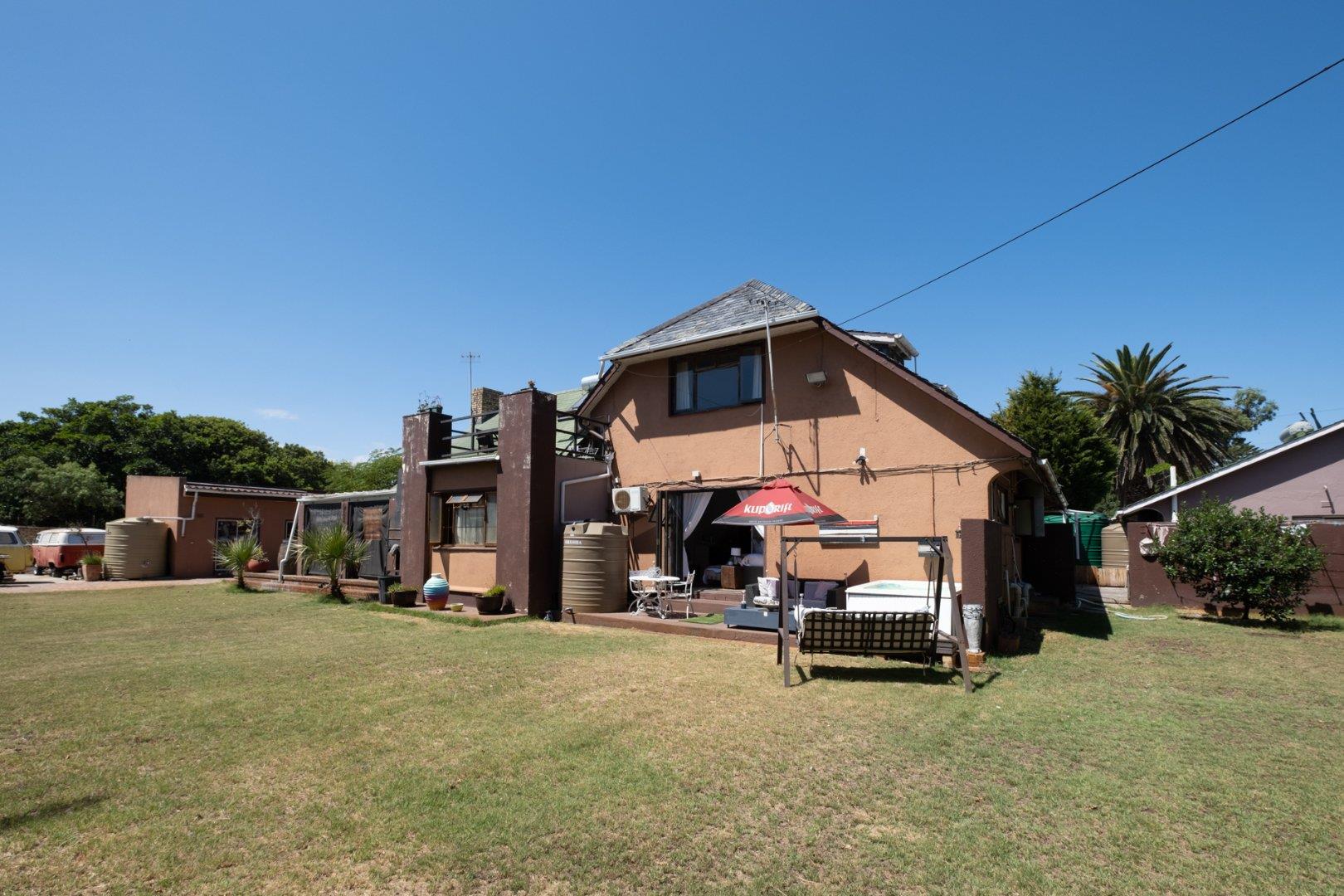 9 Bedroom House for sale in Milnerton Central P24111032709