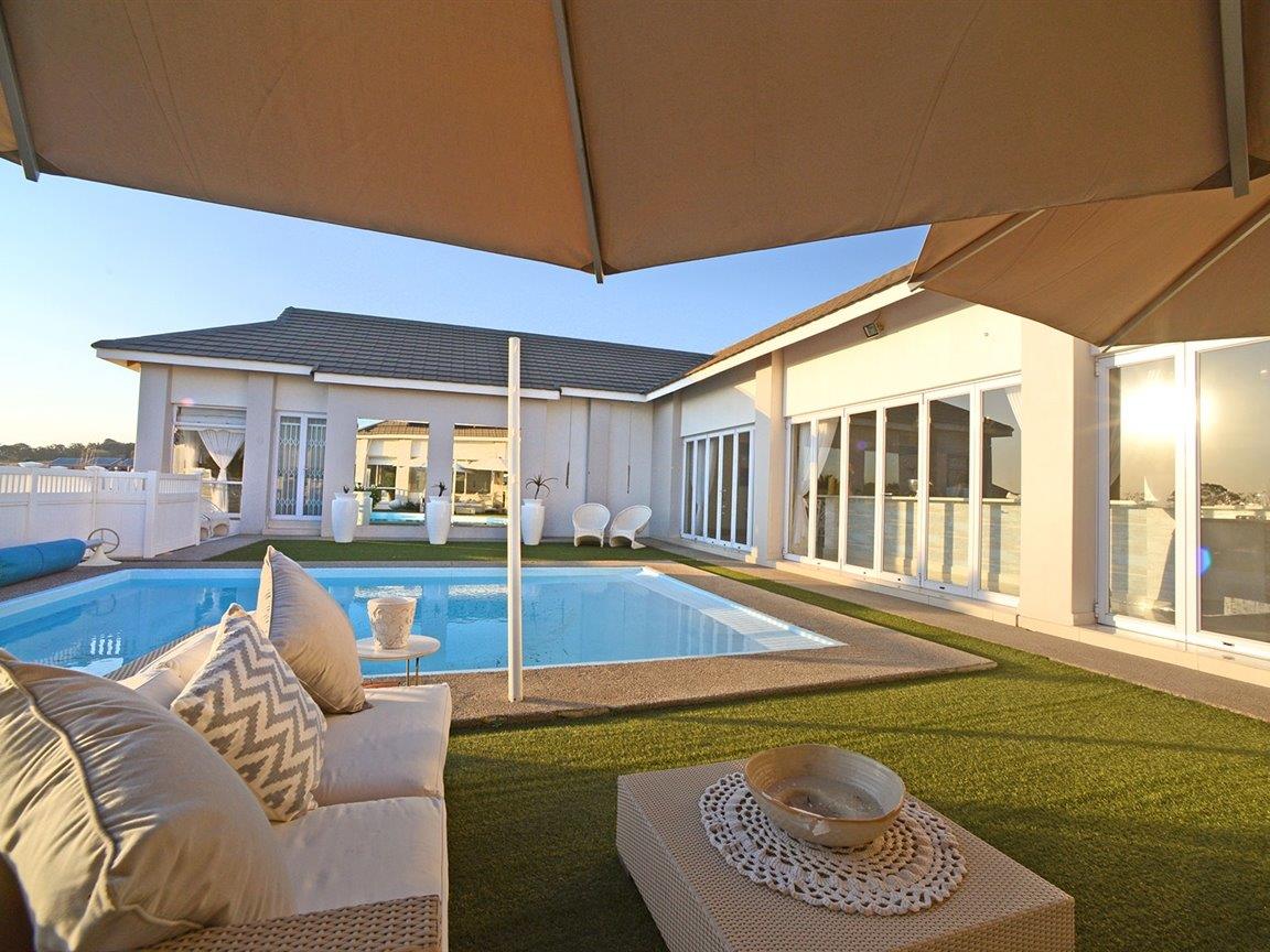 6 Bedroom House for sale in Dunblane Lifestyle & Equestrian Estate