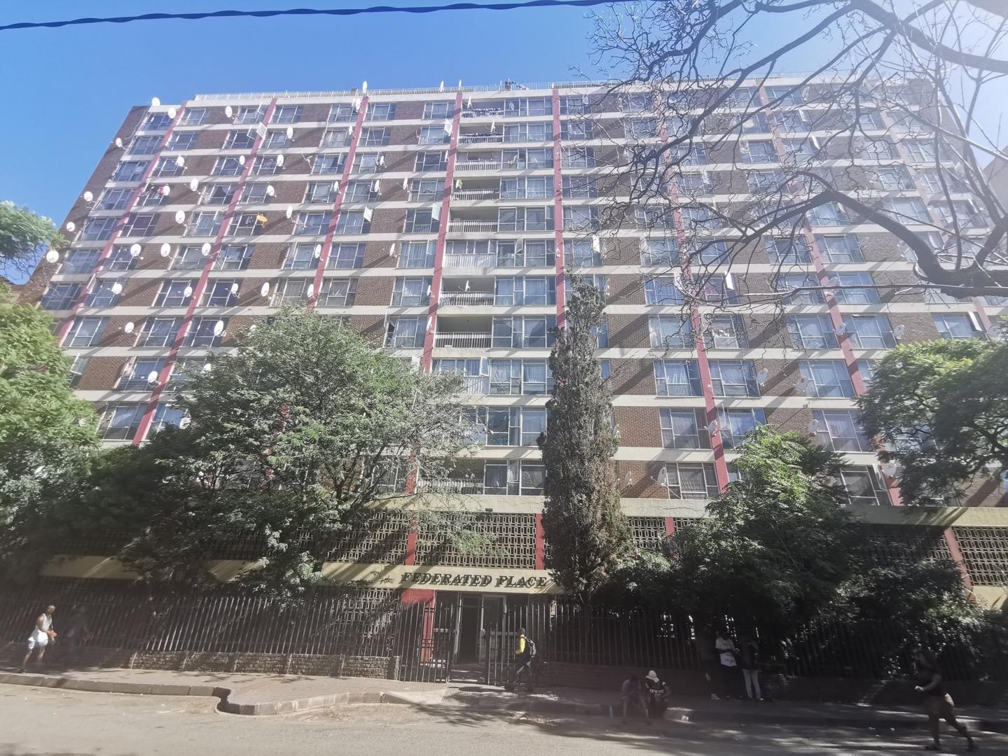 0.5 Bedroom Apartment / flat to rent in Berea 10 O'reilly Road P24