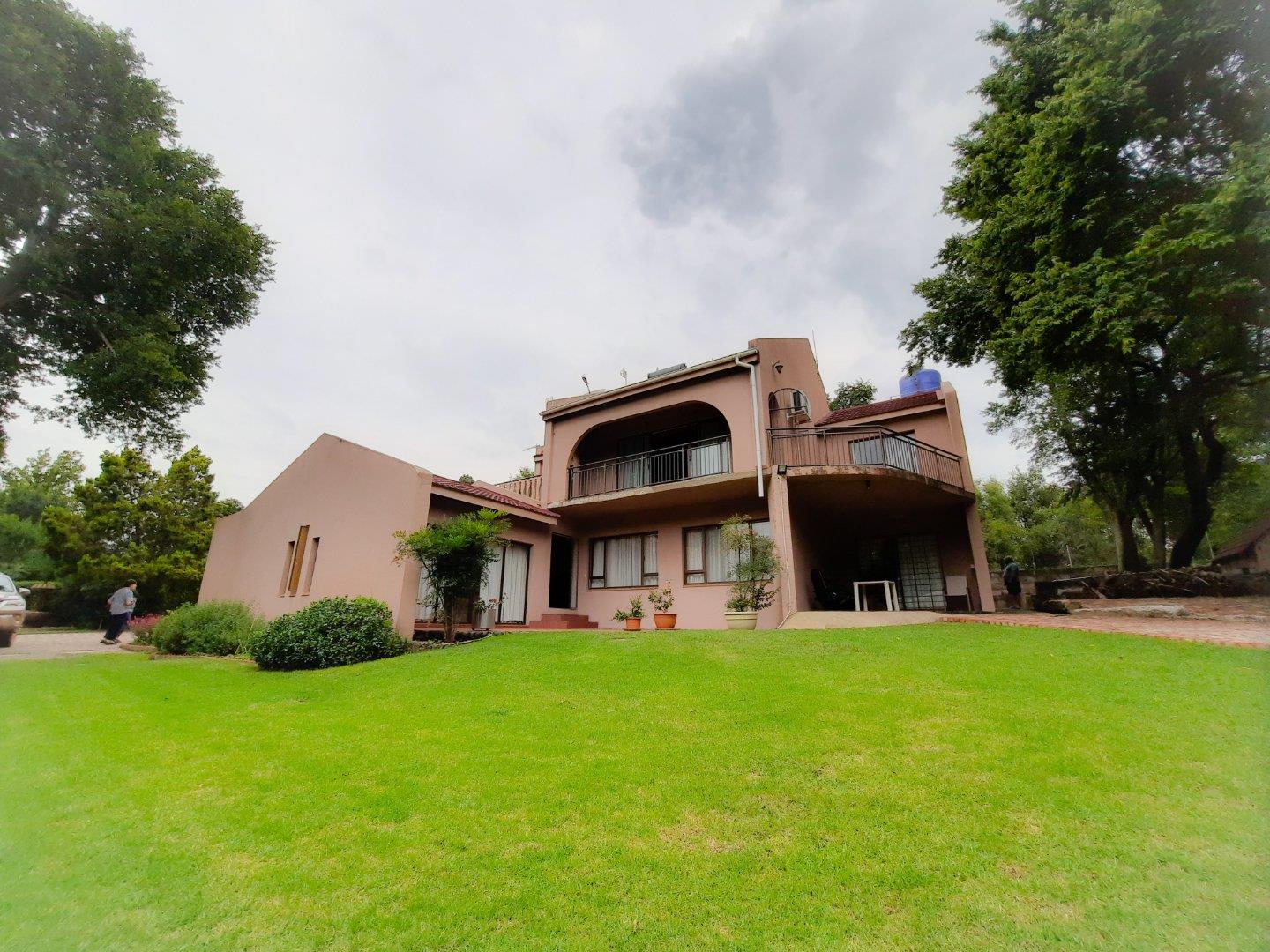 Farm for sale in Renovaal P24111079294