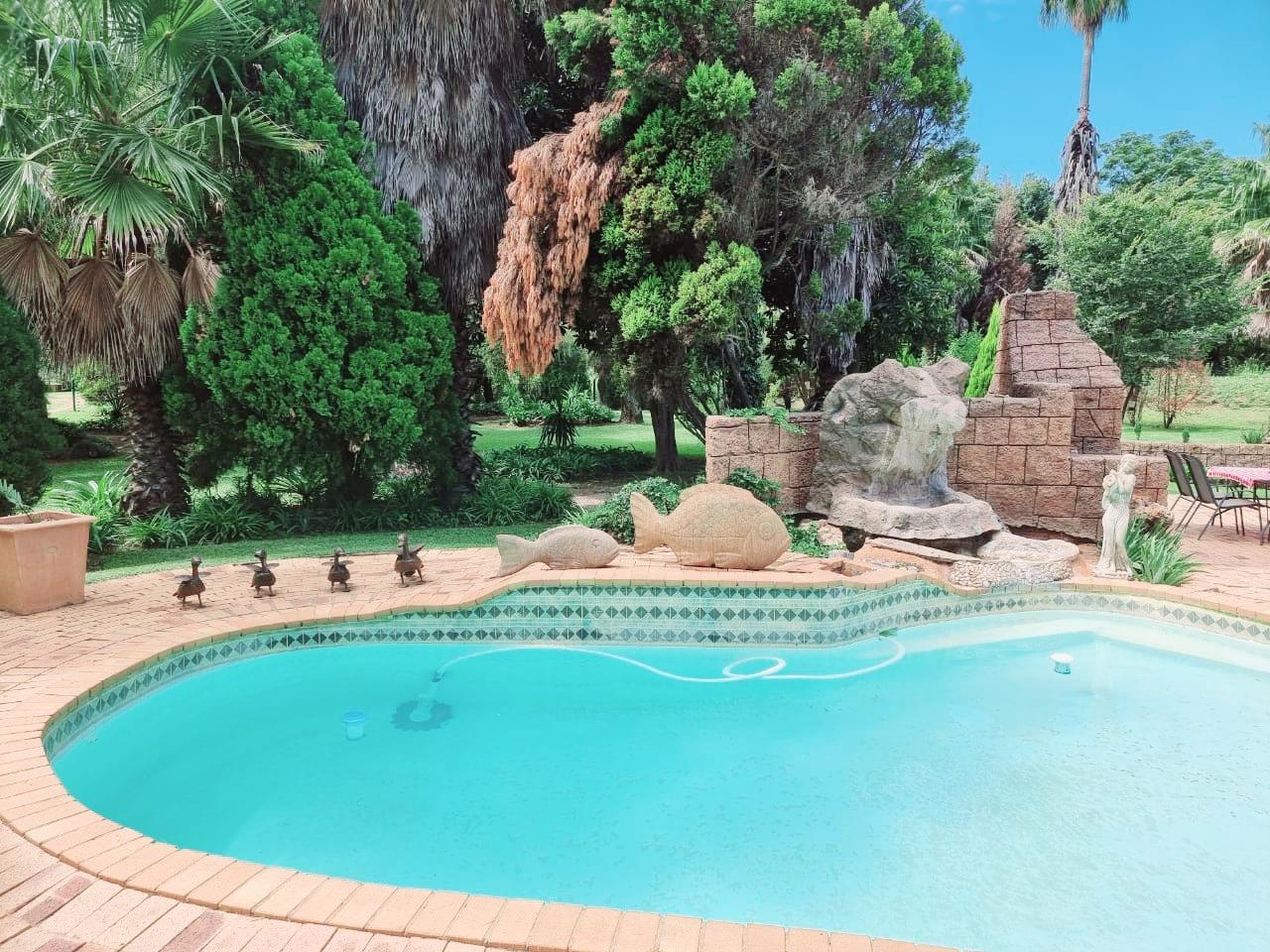 Property for sale in North West Farms for sale in North West