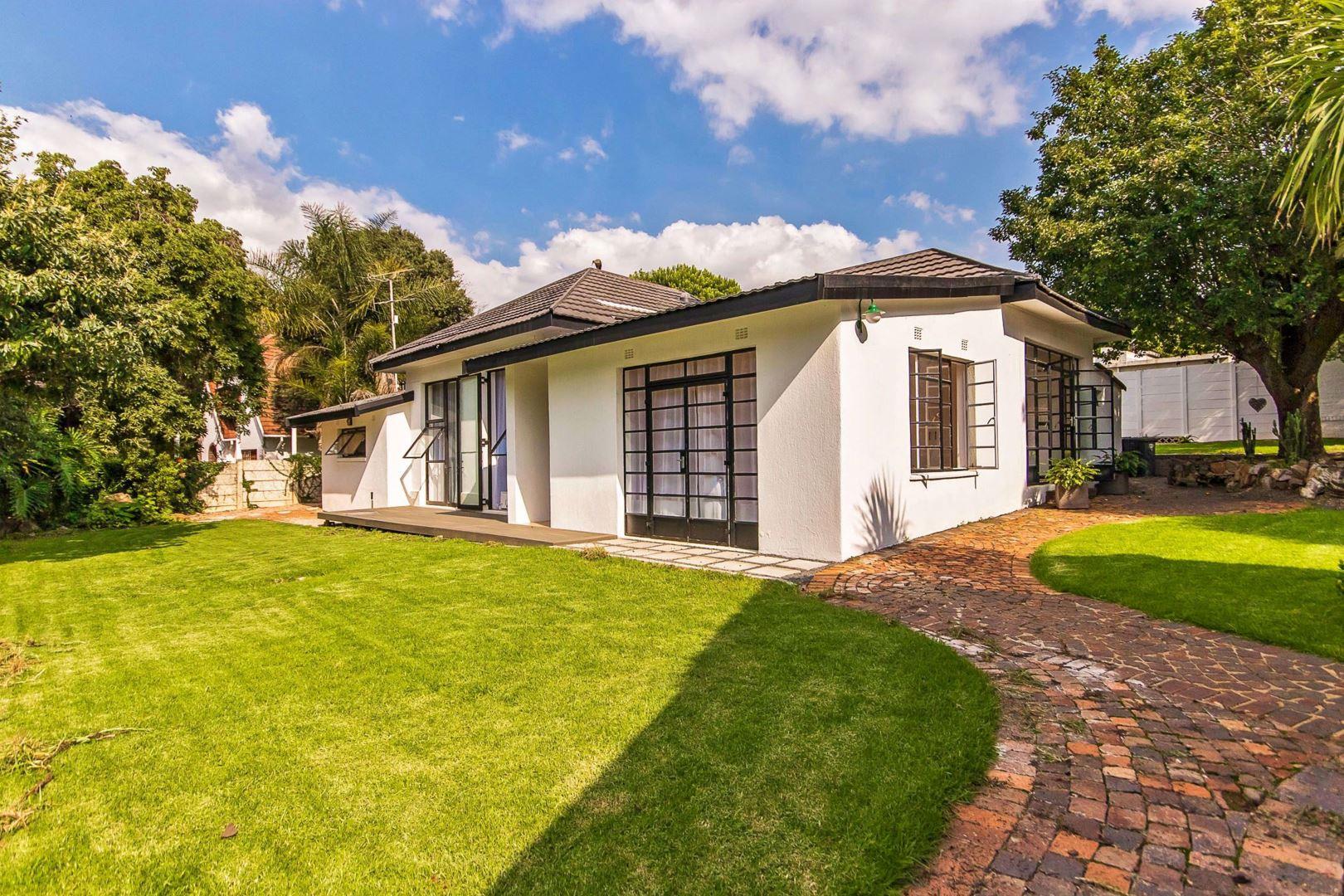 3 Bedroom House for sale in Orchards P24111091513